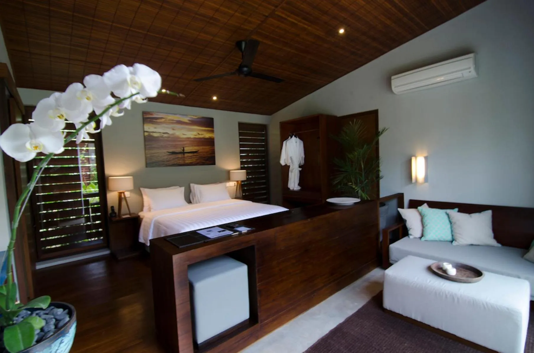 Property building, Bed in Hotel Komune and Beach Club Bali