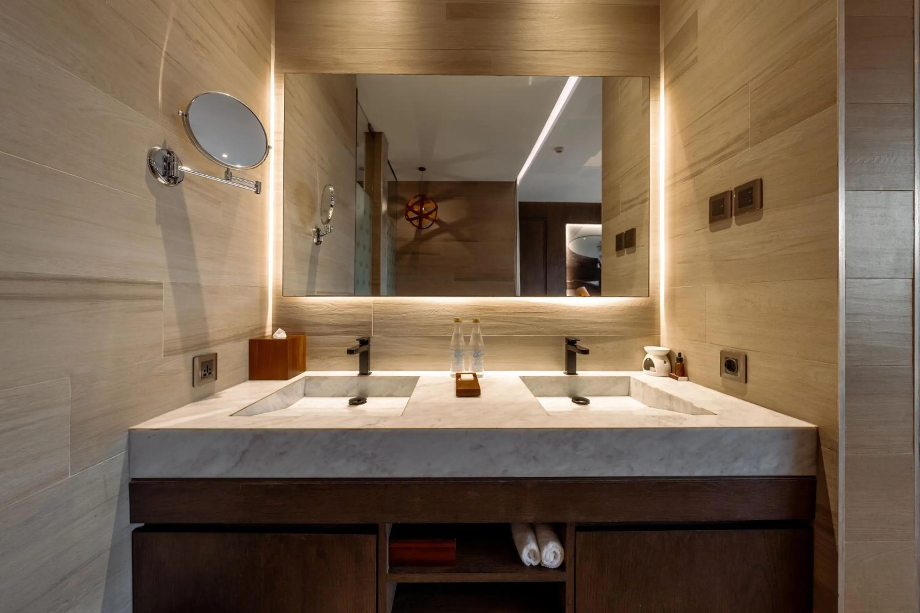 Shower in Hotel Komune and Beach Club Bali