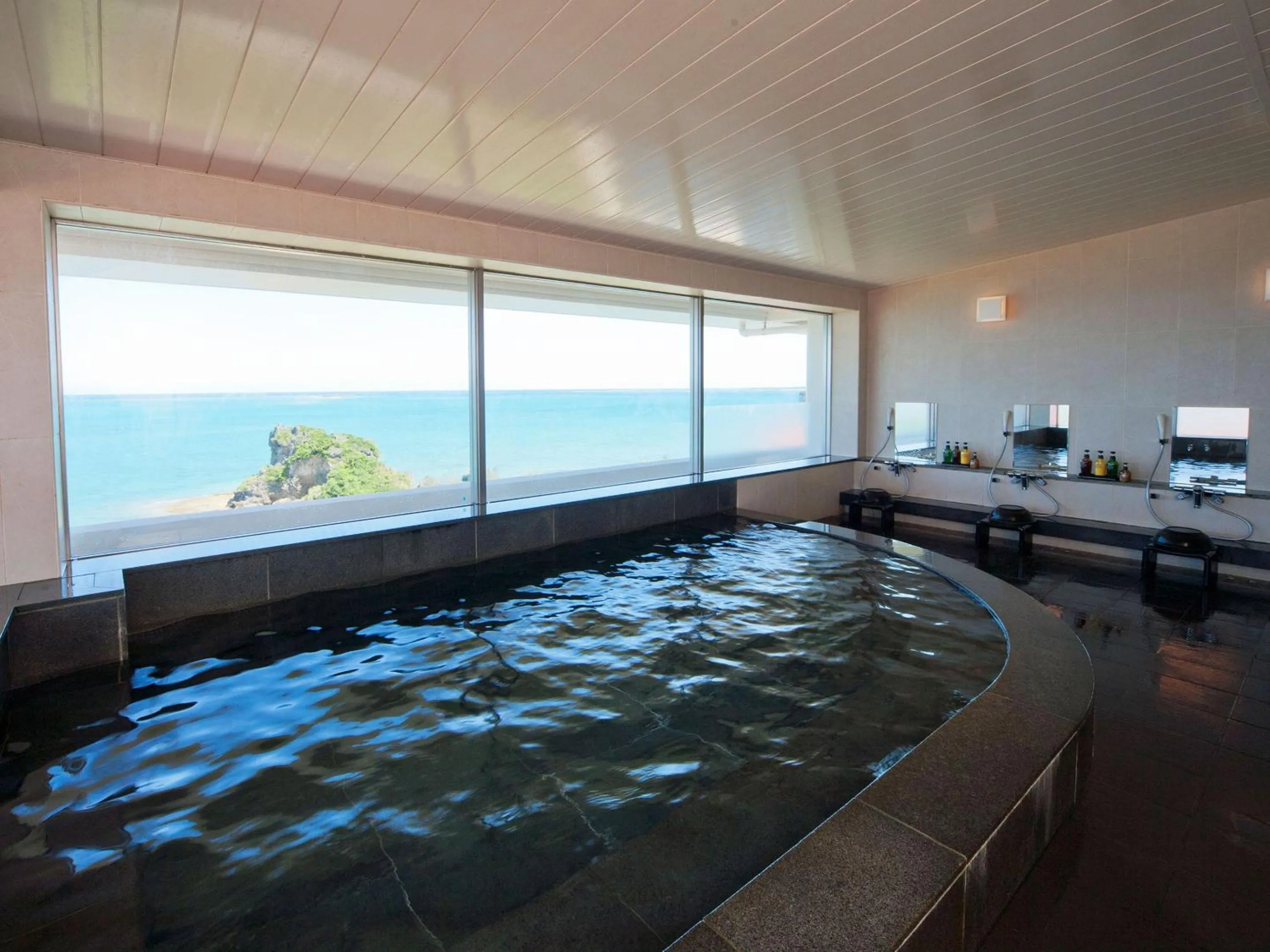 Public Bath in Hotel Hamahigashima Resort