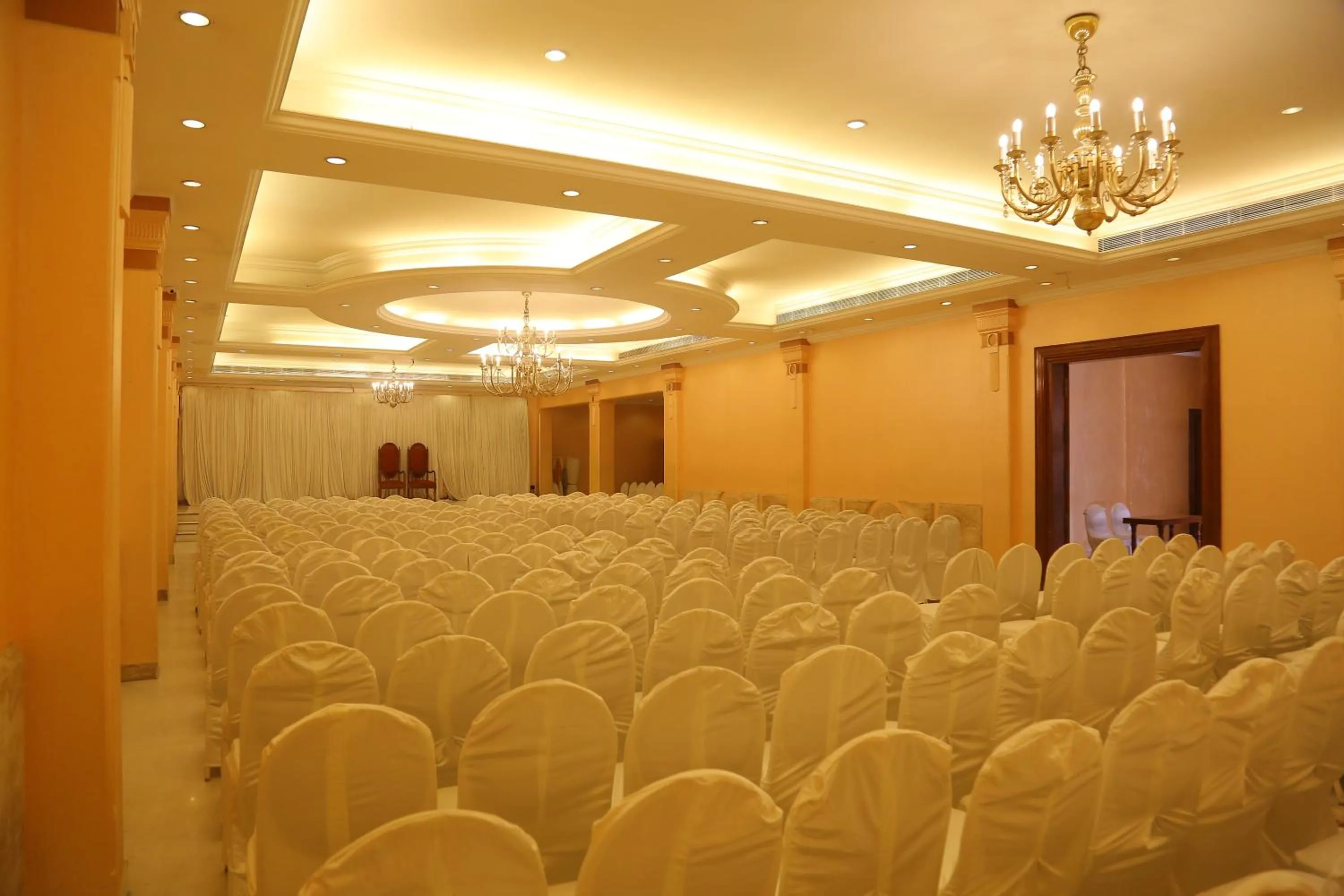 Banquet/Function facilities in Hotel Surguru