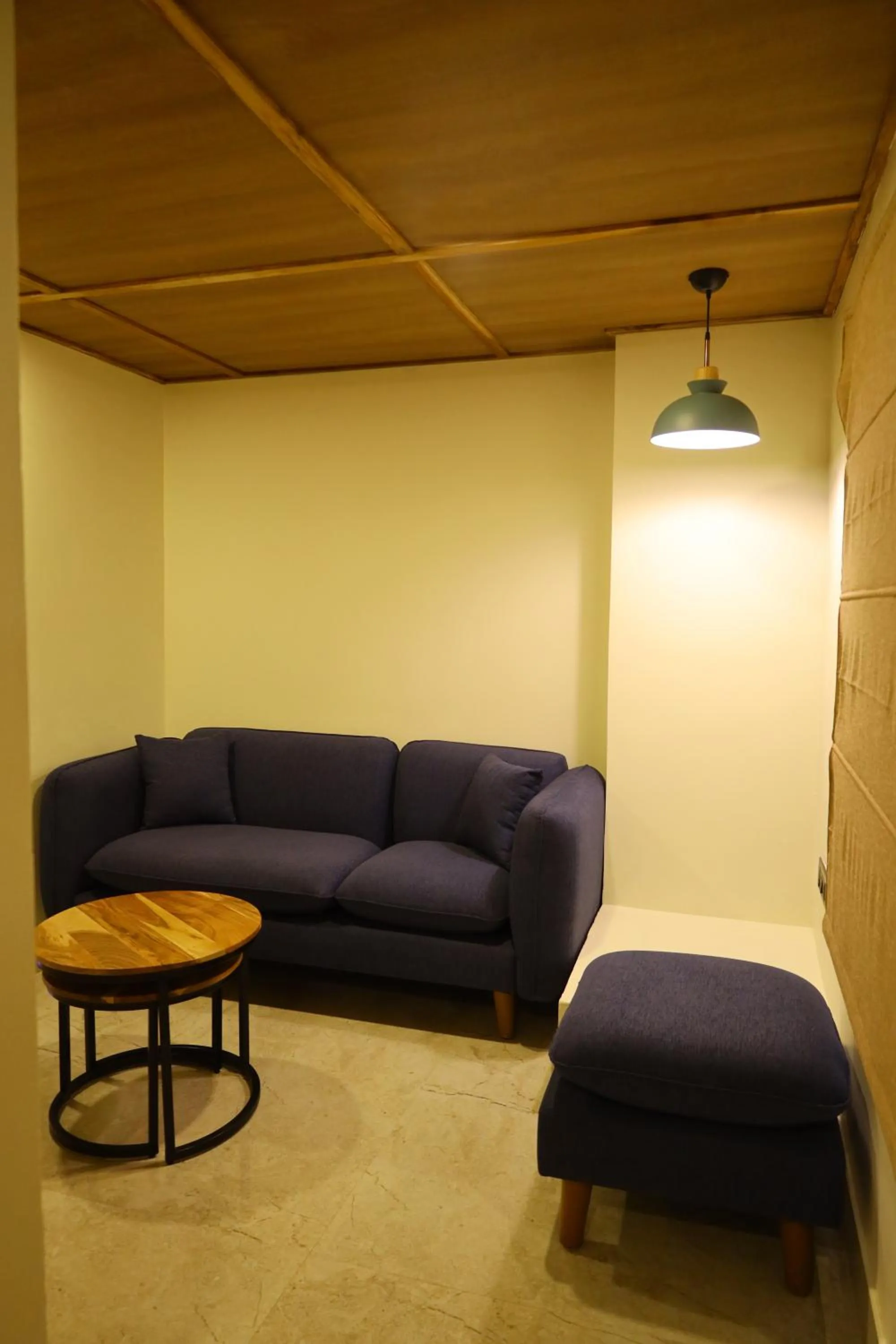 Seating area in Hotel Surguru