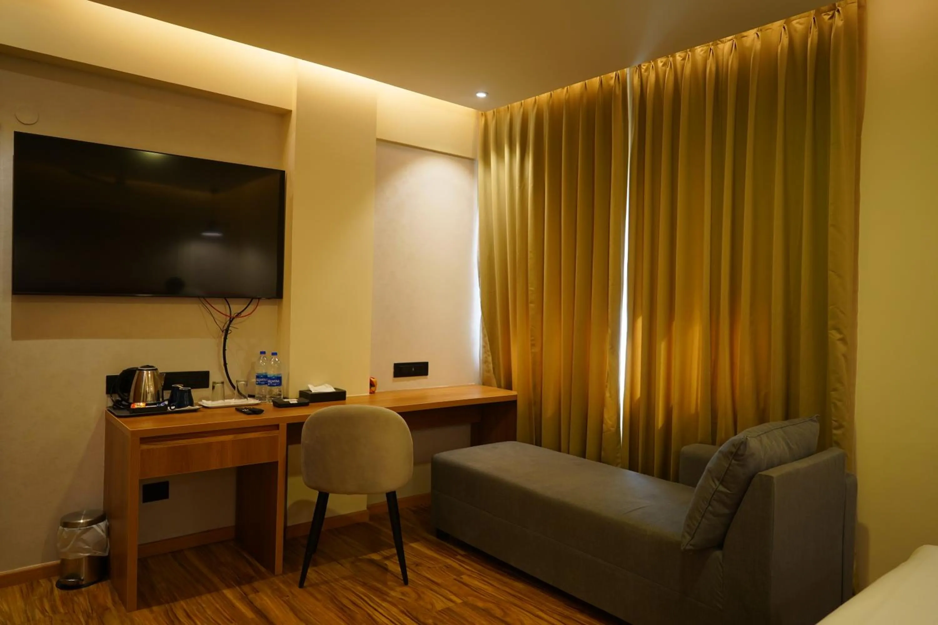 TV and multimedia in Hotel Surguru