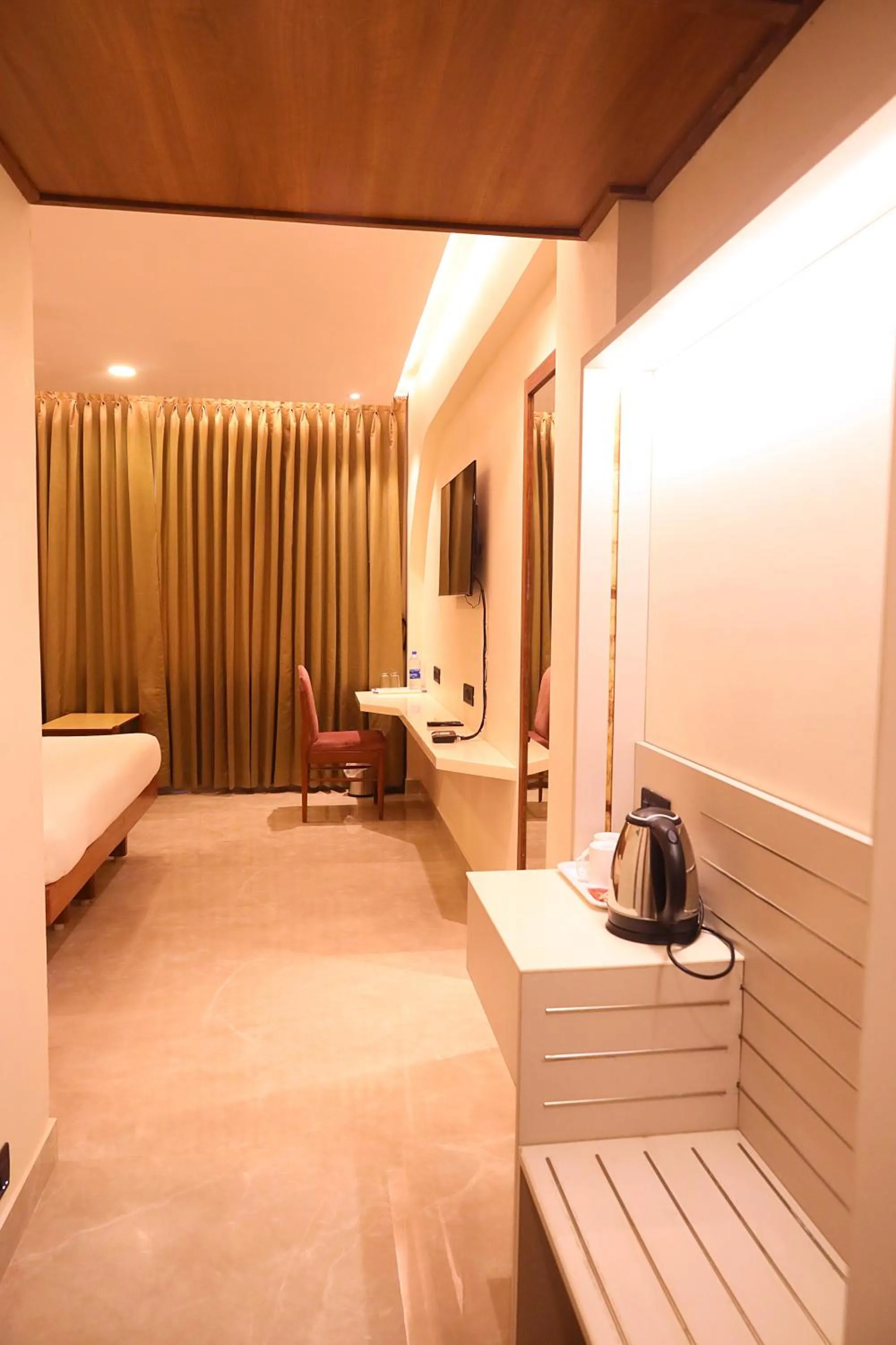 Bed in Hotel Surguru