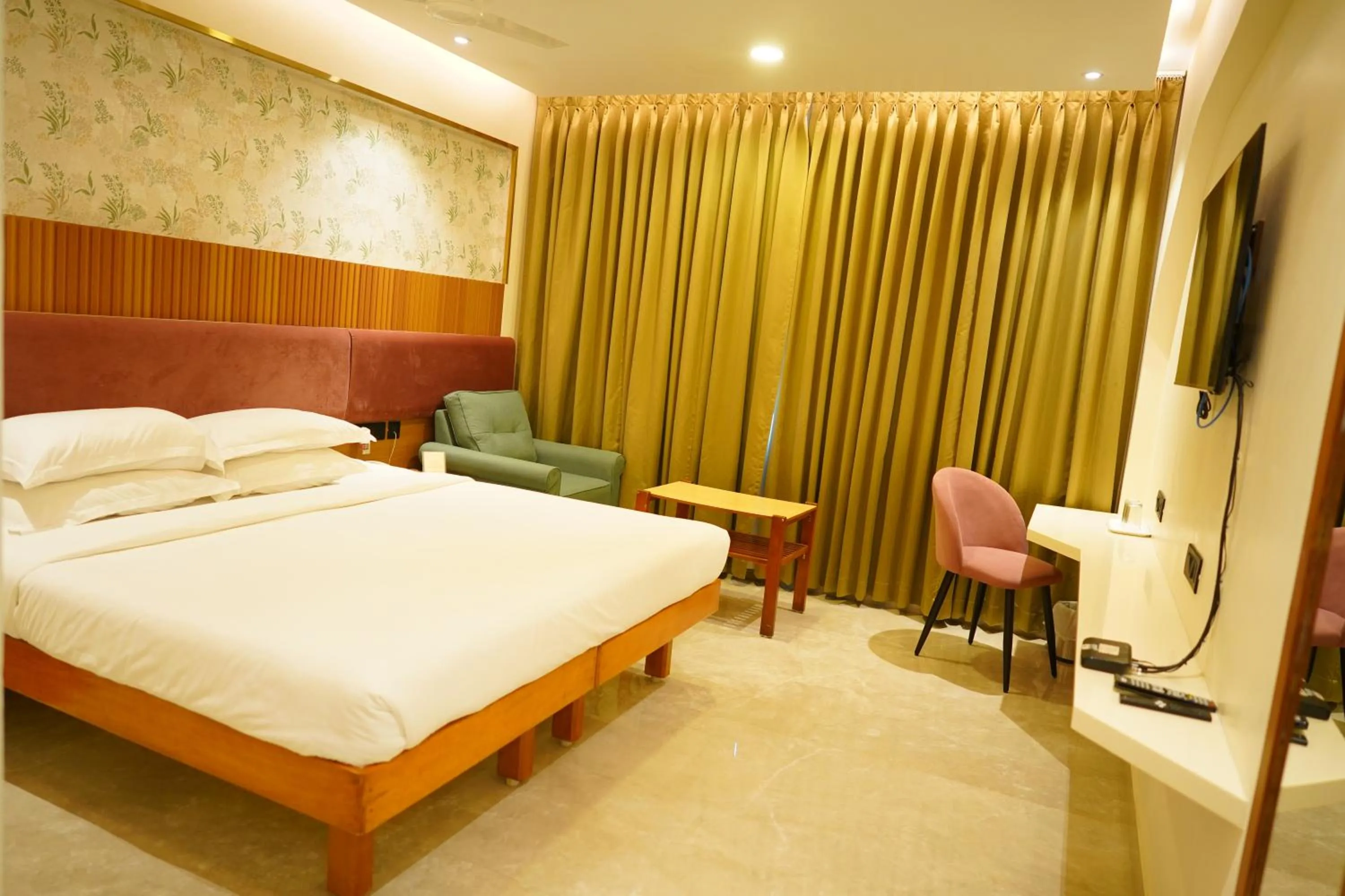 Bed in Hotel Surguru