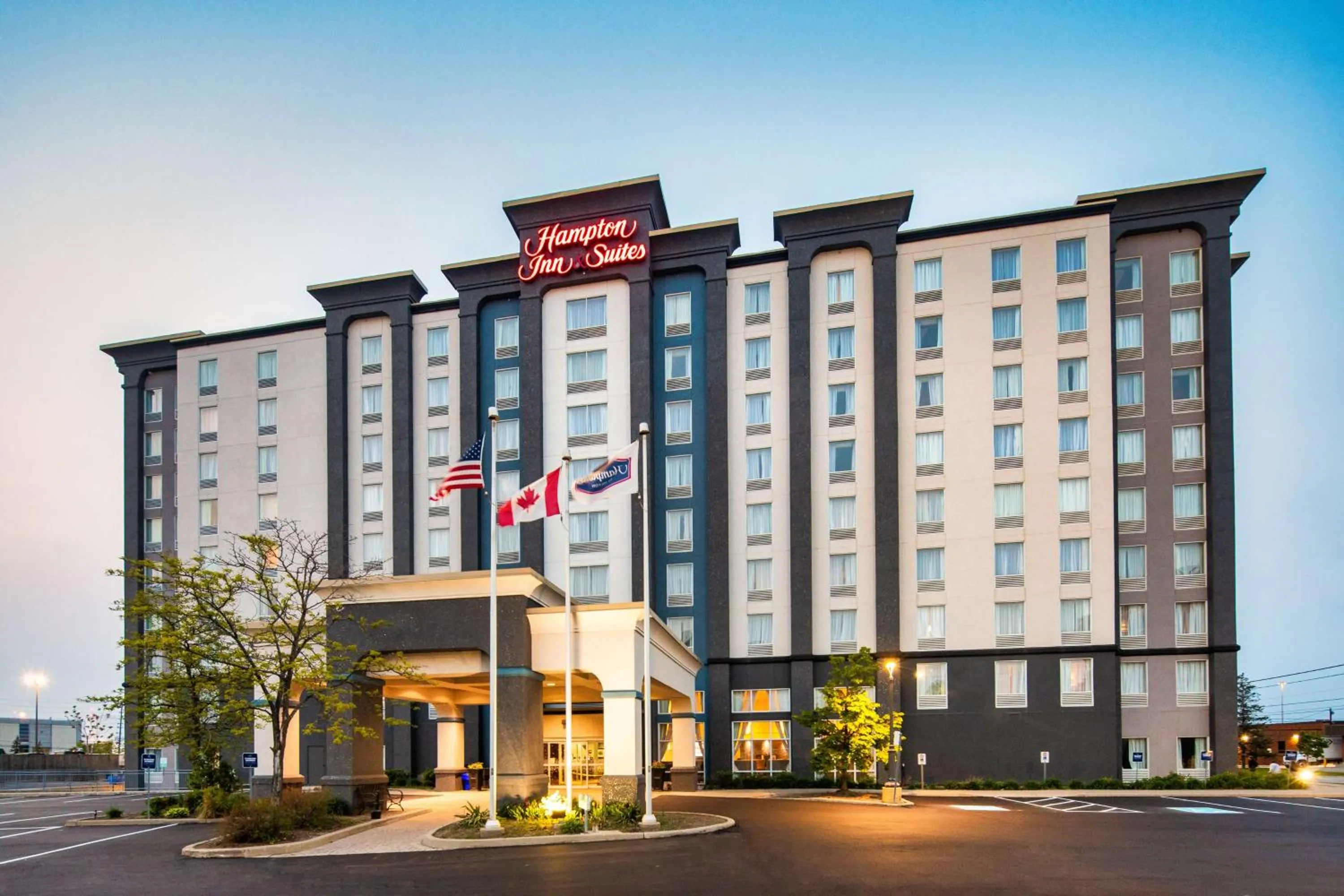 Property building in Hampton Inn & Suites by Hilton Toronto Airport