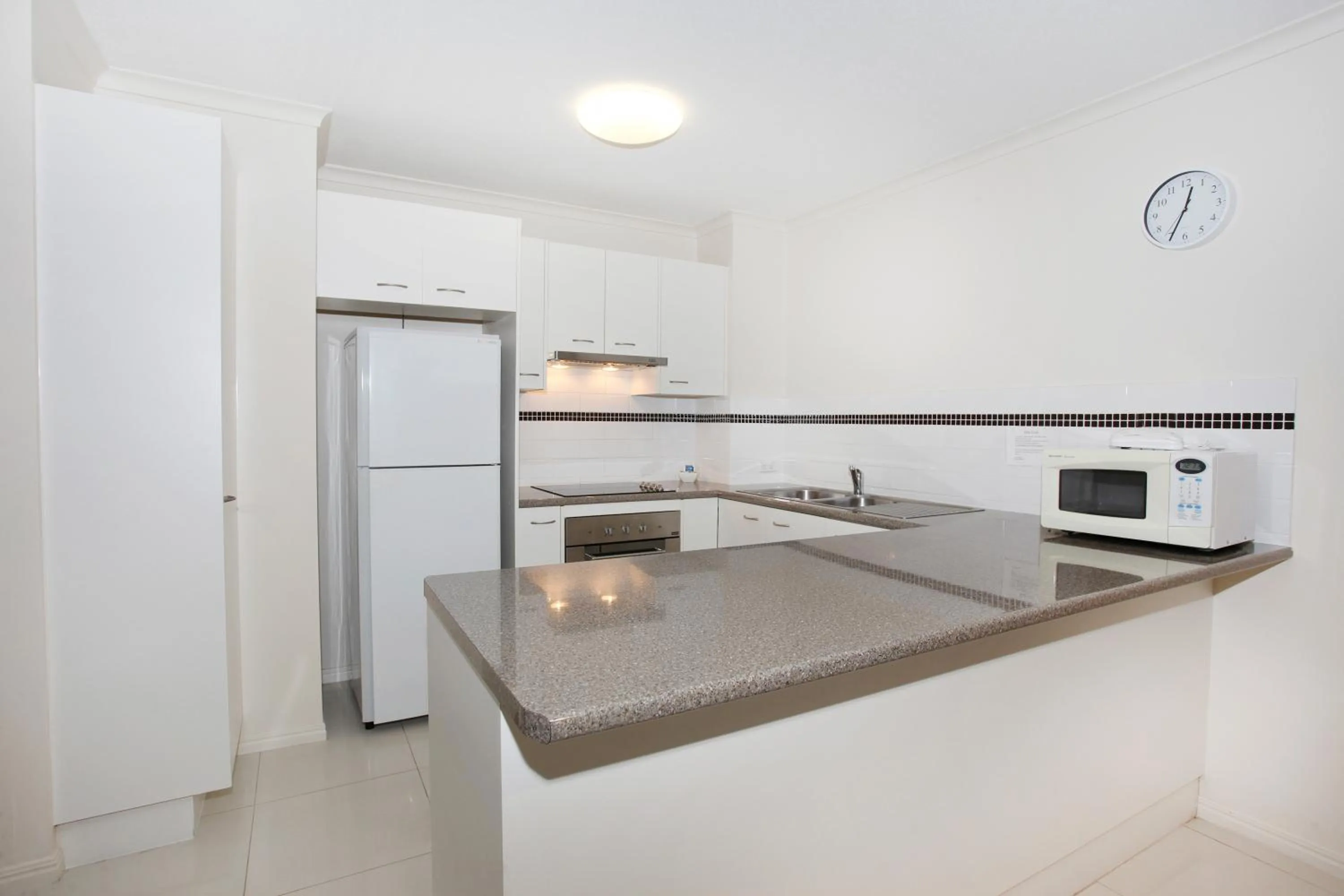 Kitchen or kitchenette in Dockside Apartments Mooloolaba