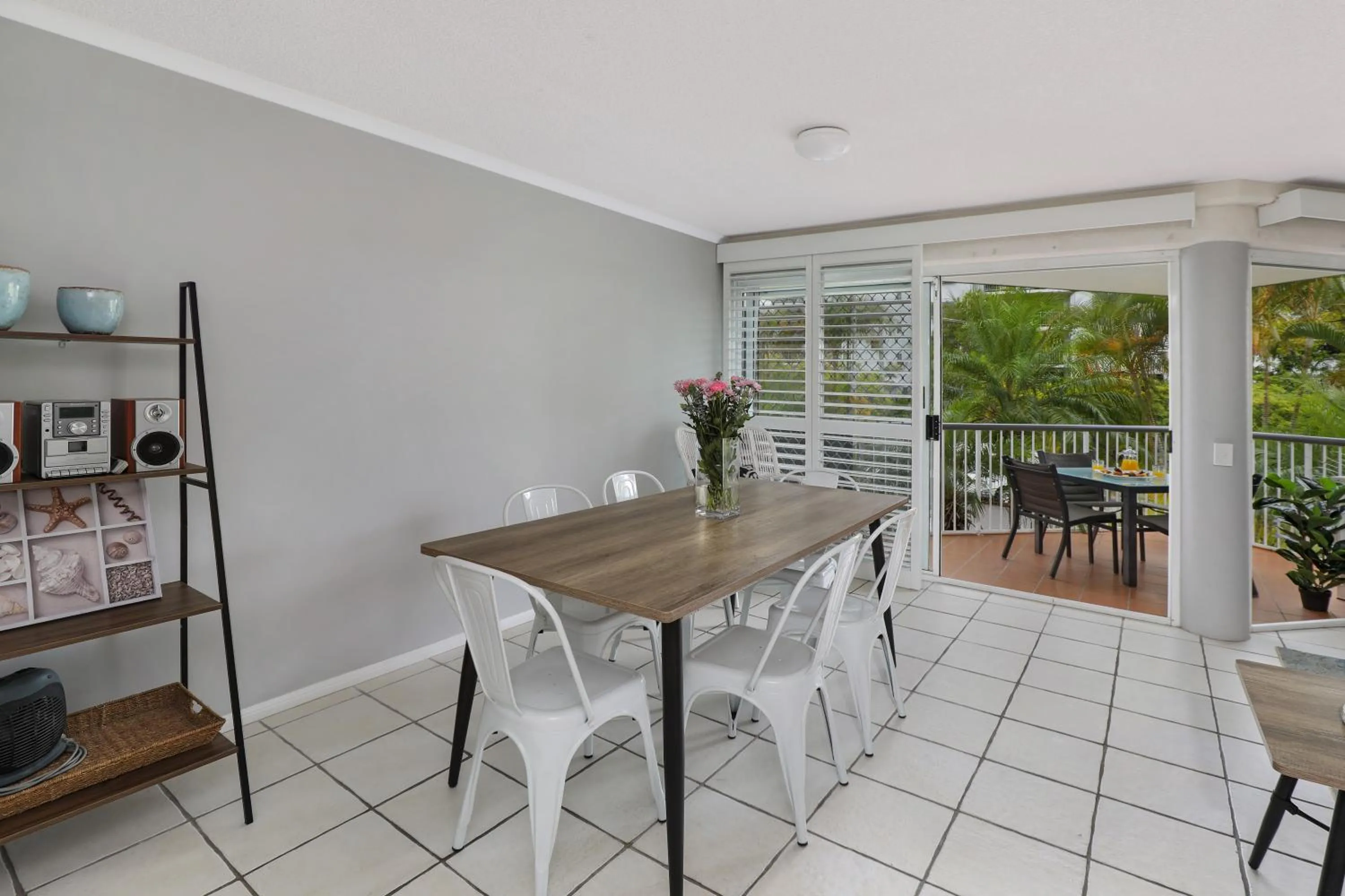 Dining area in Dockside Apartments Mooloolaba
