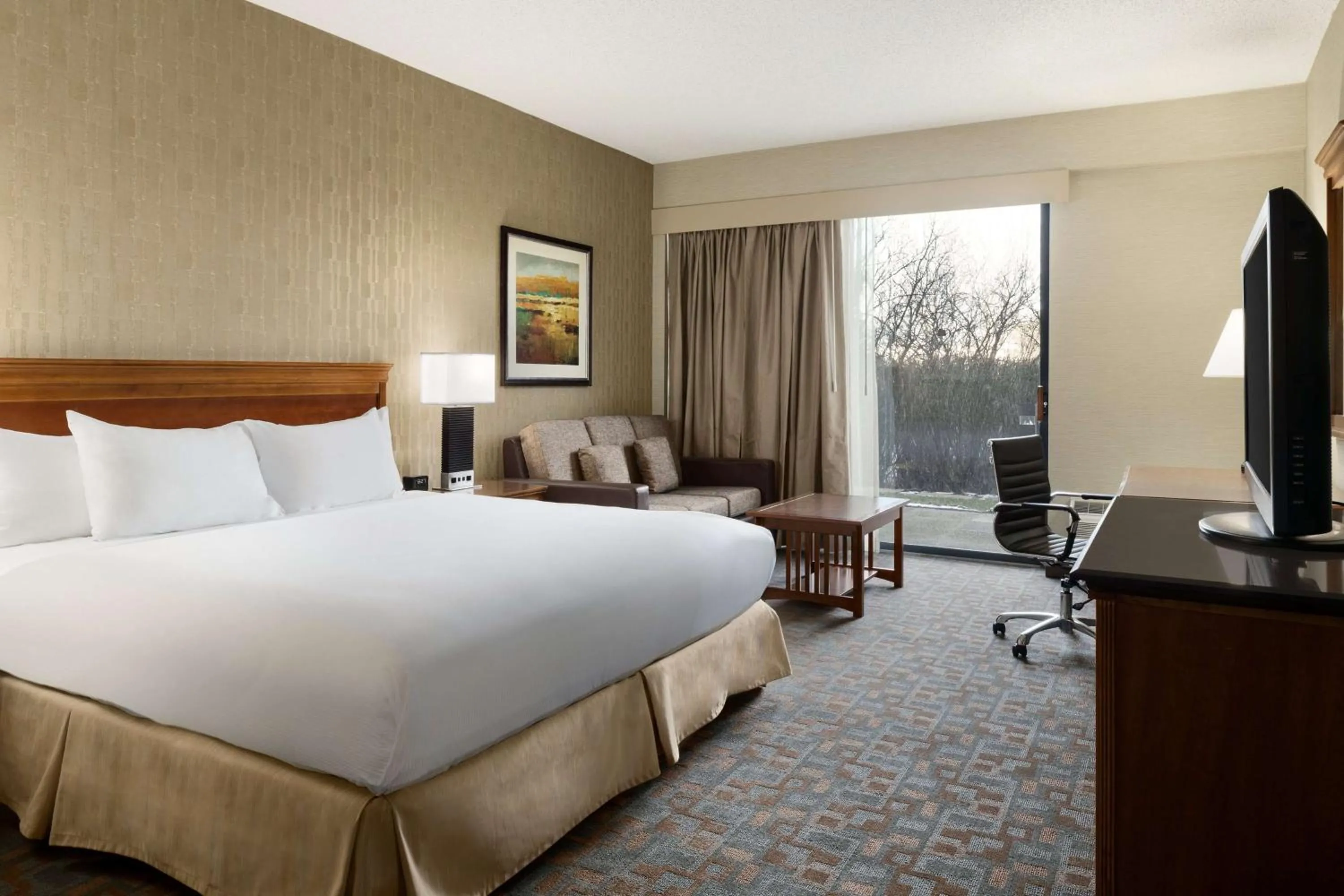 Bedroom, Bed in DoubleTree by Hilton Hotel & Executive Meeting Center Somerset