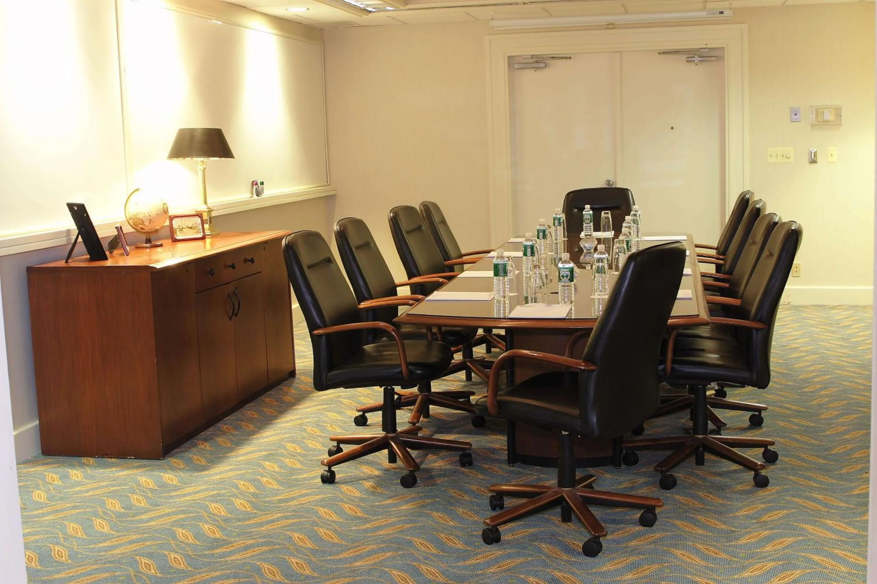 Meeting/conference room in DoubleTree by Hilton Hotel & Executive Meeting Center Somerset