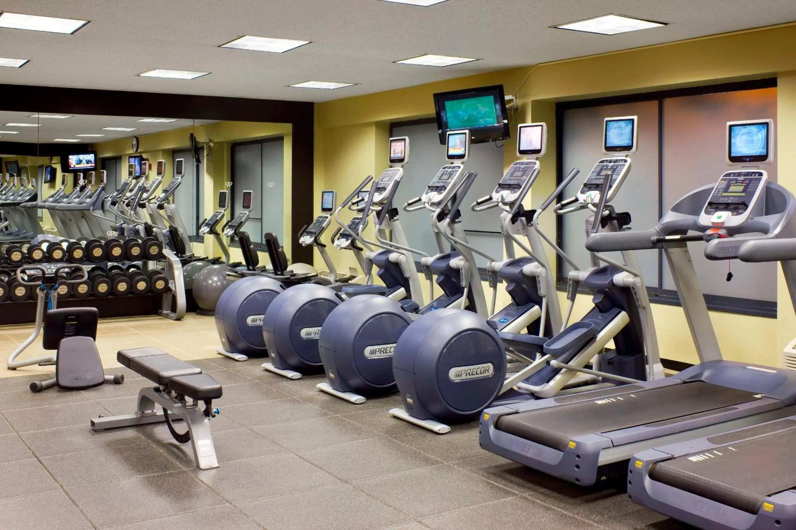 Fitness centre/facilities in DoubleTree by Hilton Hotel & Executive Meeting Center Somerset