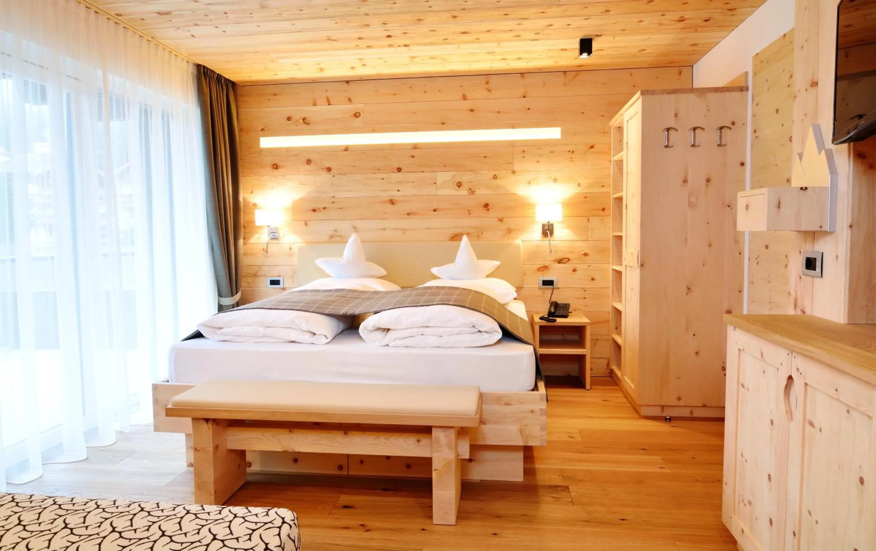 Photo of the whole room, Bed in Chalet Elisabeth dolomites alpin & charme