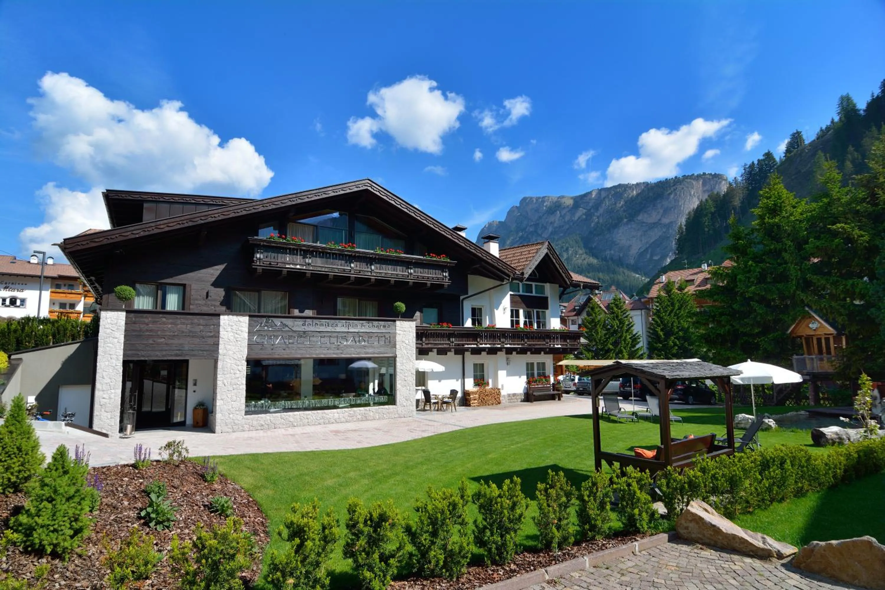 Facade/entrance in Chalet Elisabeth dolomites alpin & charme