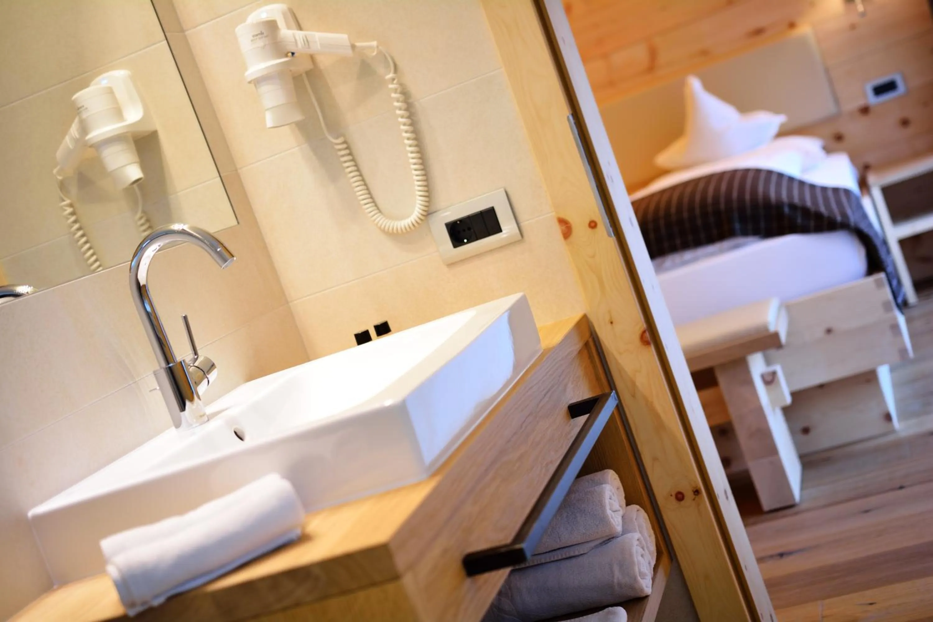 Bathroom, Bed in Chalet Elisabeth dolomites alpin & charme