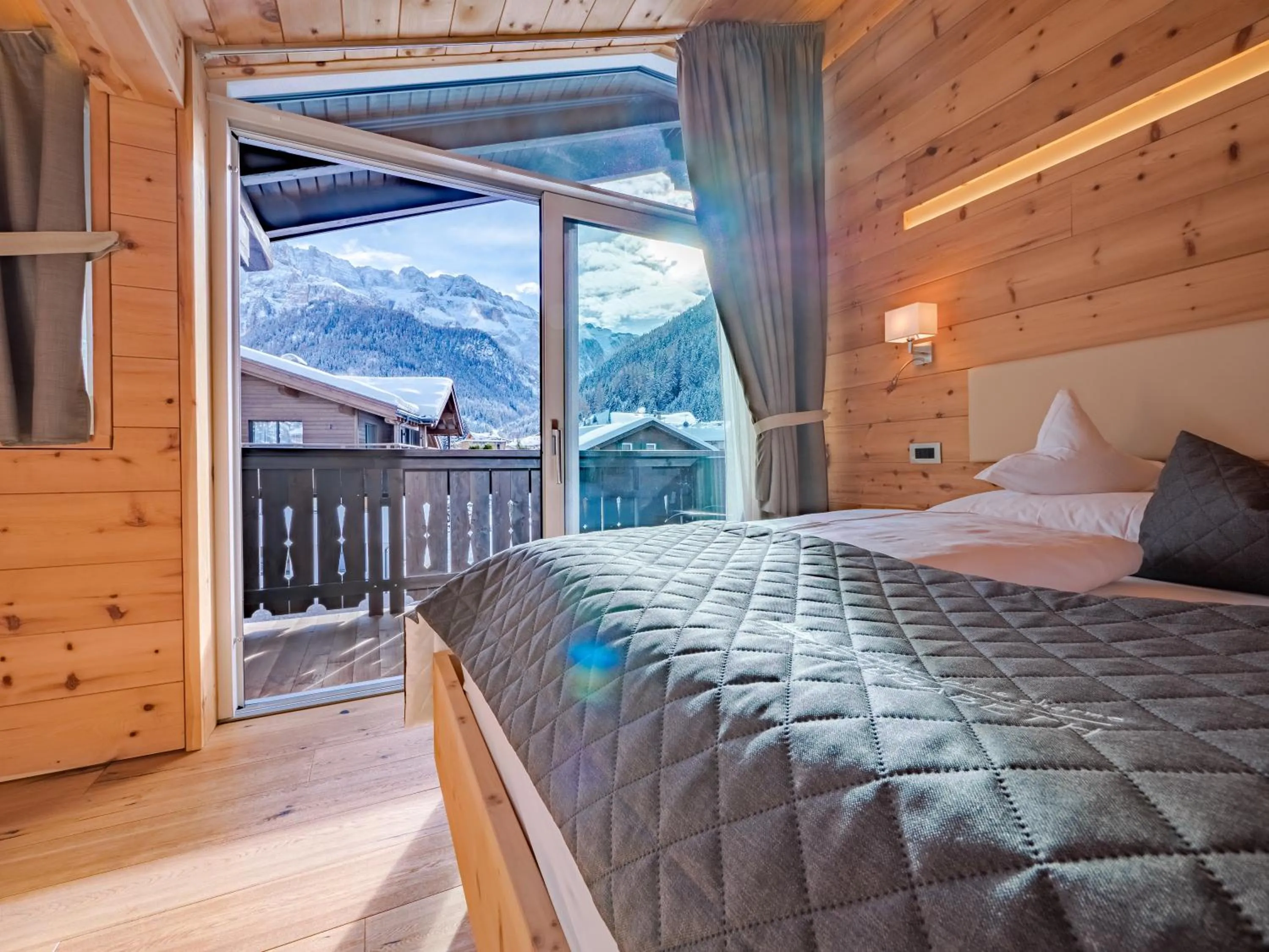 Photo of the whole room, Bed in Chalet Elisabeth dolomites alpin & charme