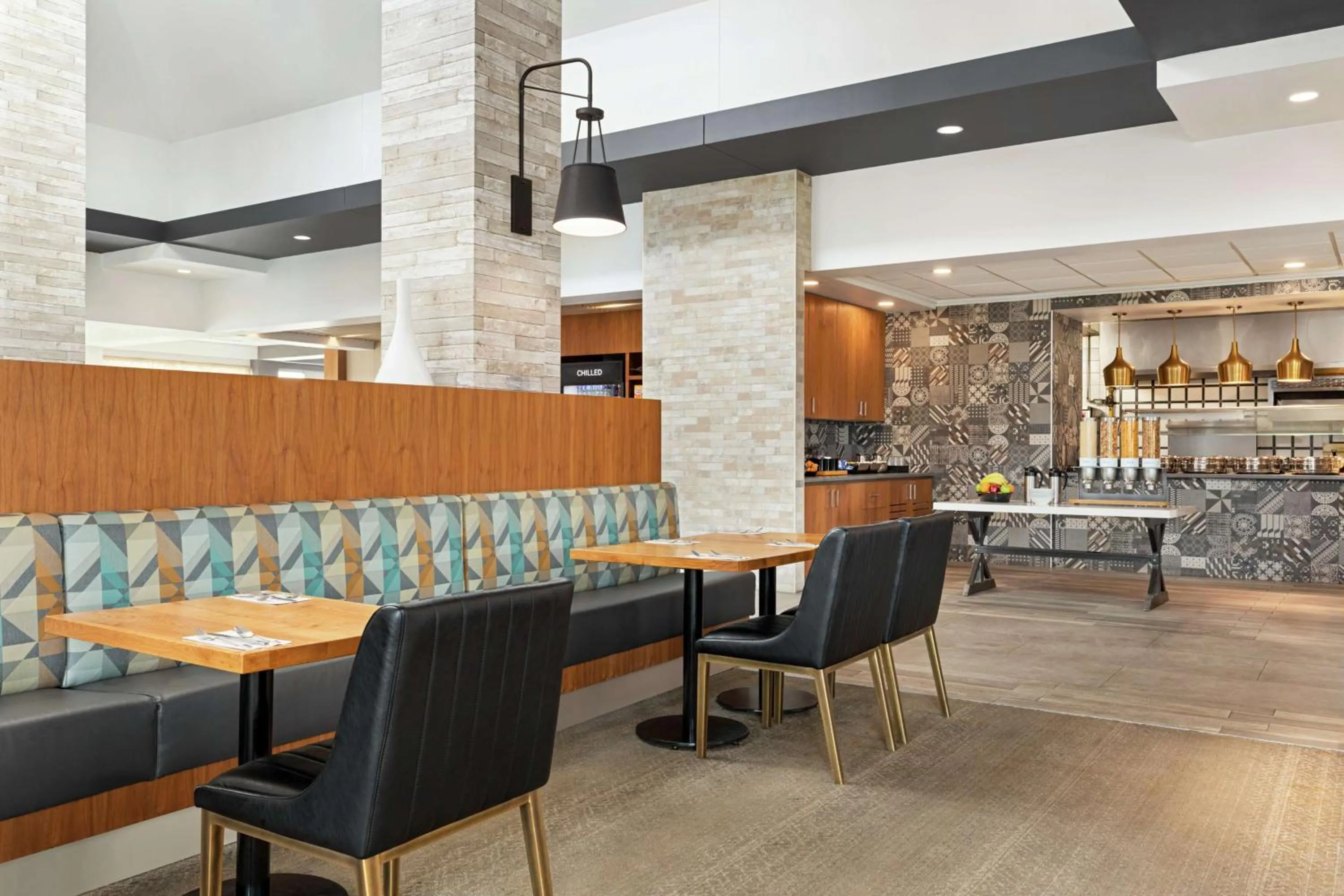 Restaurant/places to eat in Hilton Garden Inn Kitchener/Cambridge