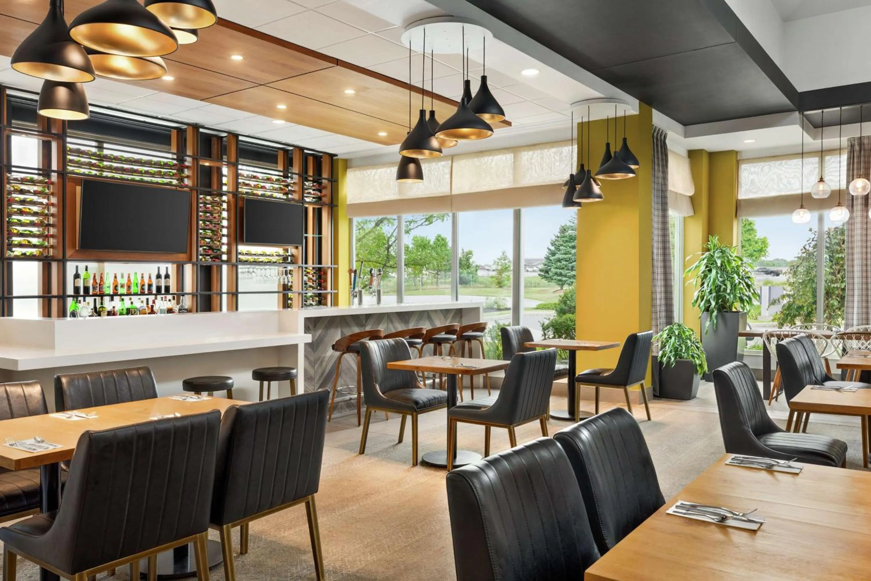 Restaurant/places to eat in Hilton Garden Inn Kitchener/Cambridge