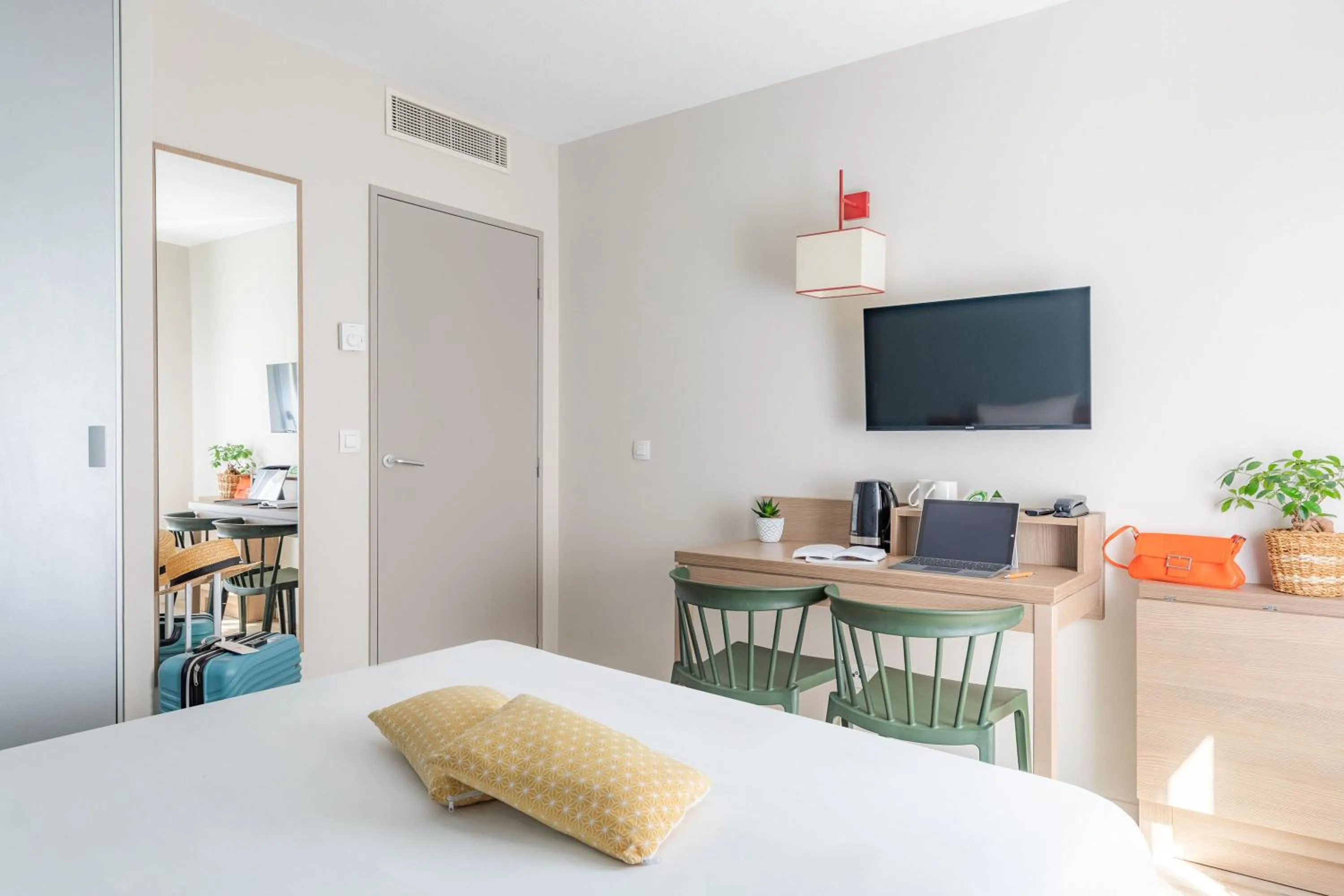 TV and multimedia, Bed in Appart'City Classic Valence