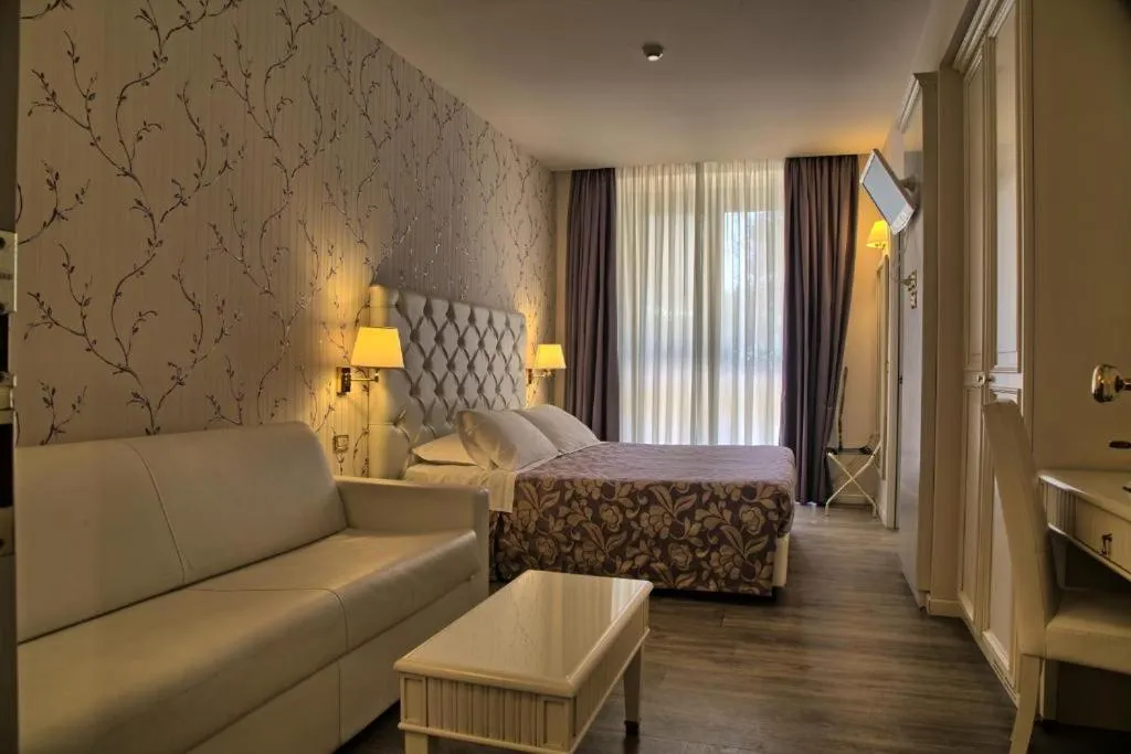 Double Room with Patio in Hotel Palazzo Bello