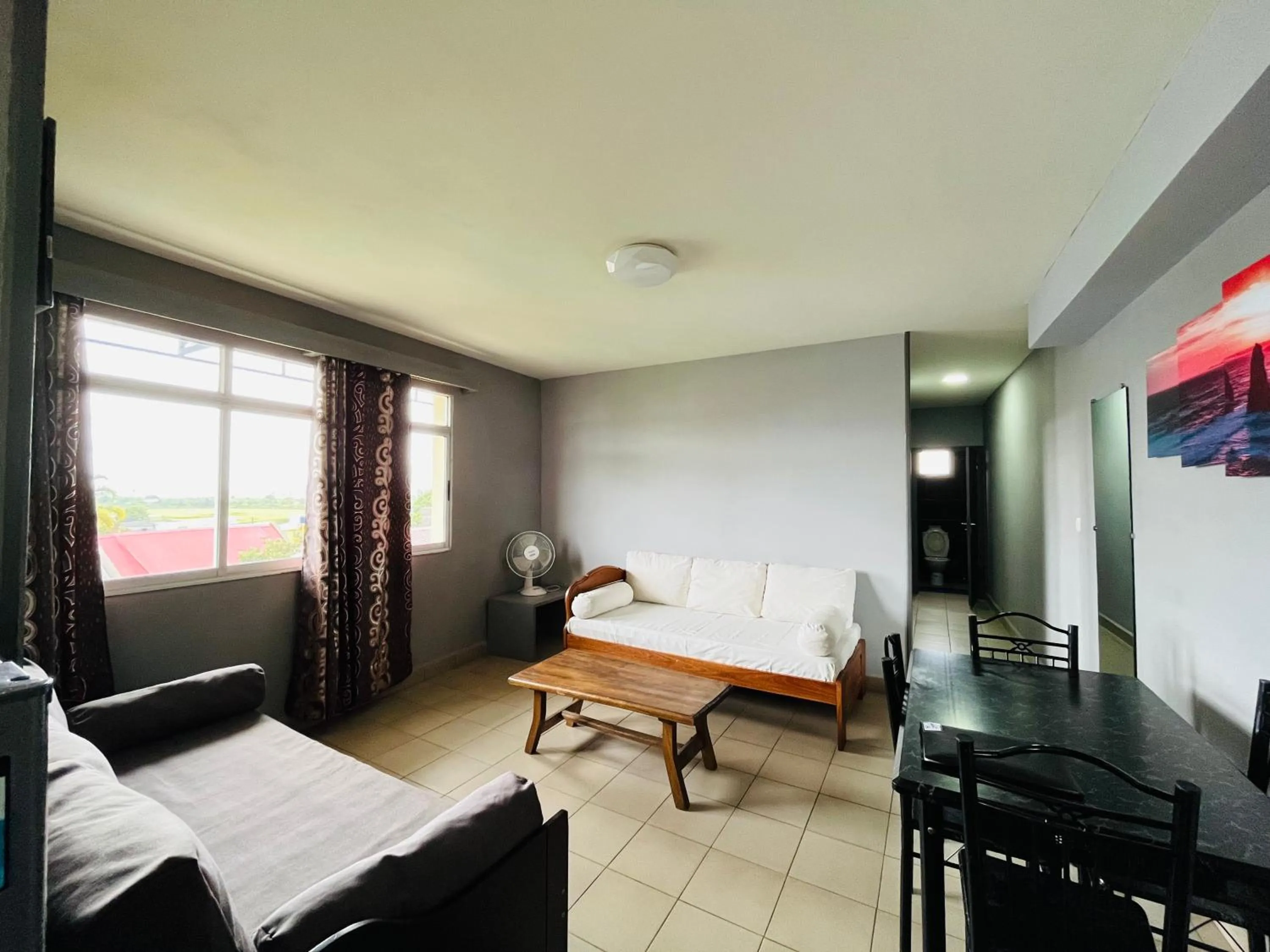 Seating area in Hôtel - Appartement meublé " LES FLOTS BLEU "