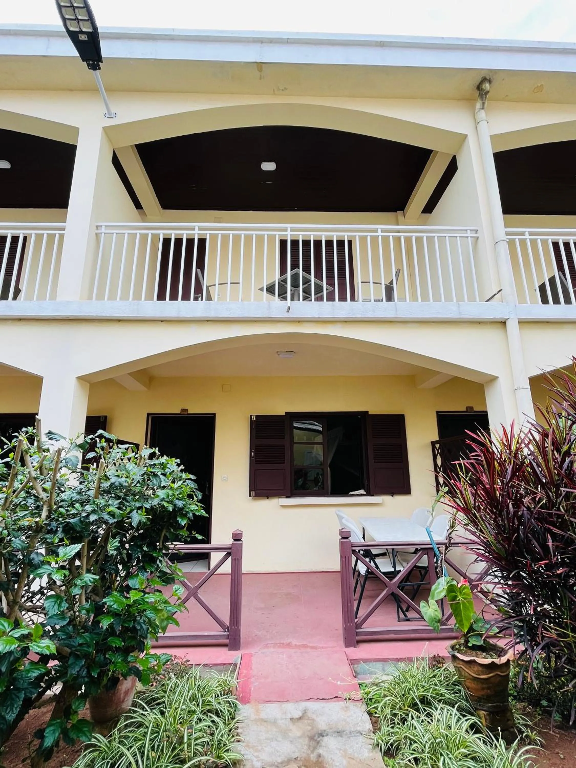 Balcony/Terrace in Hôtel - Appartement meublé " LES FLOTS BLEU "