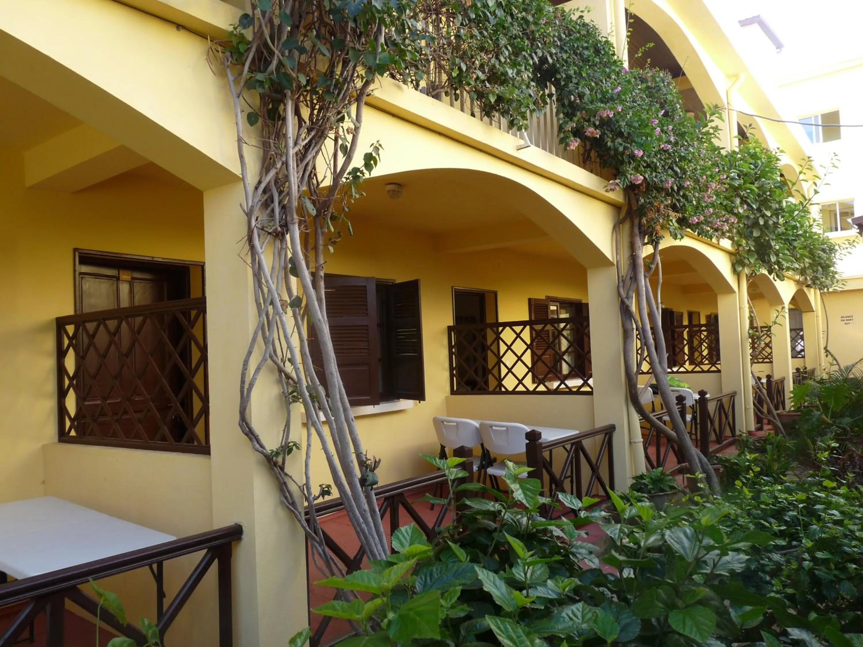 Balcony/Terrace in Hôtel - Appartement meublé " LES FLOTS BLEU "