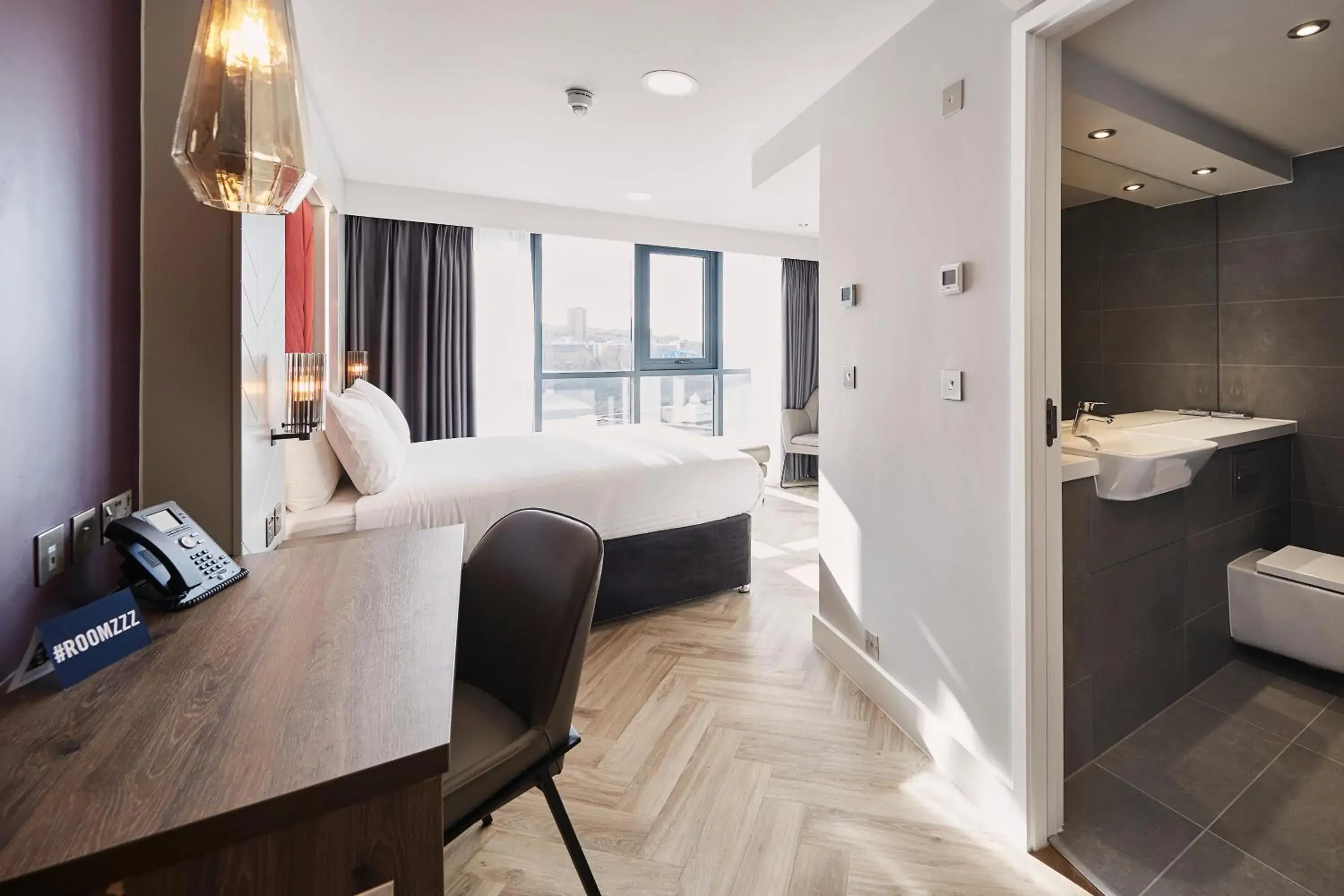 Smart Studio in Roomzzz Newcastle City Smart Studio in Roomzzz Newcastle City