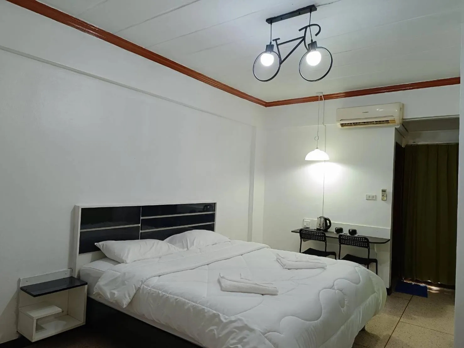 Bed in Hotel Paraiso