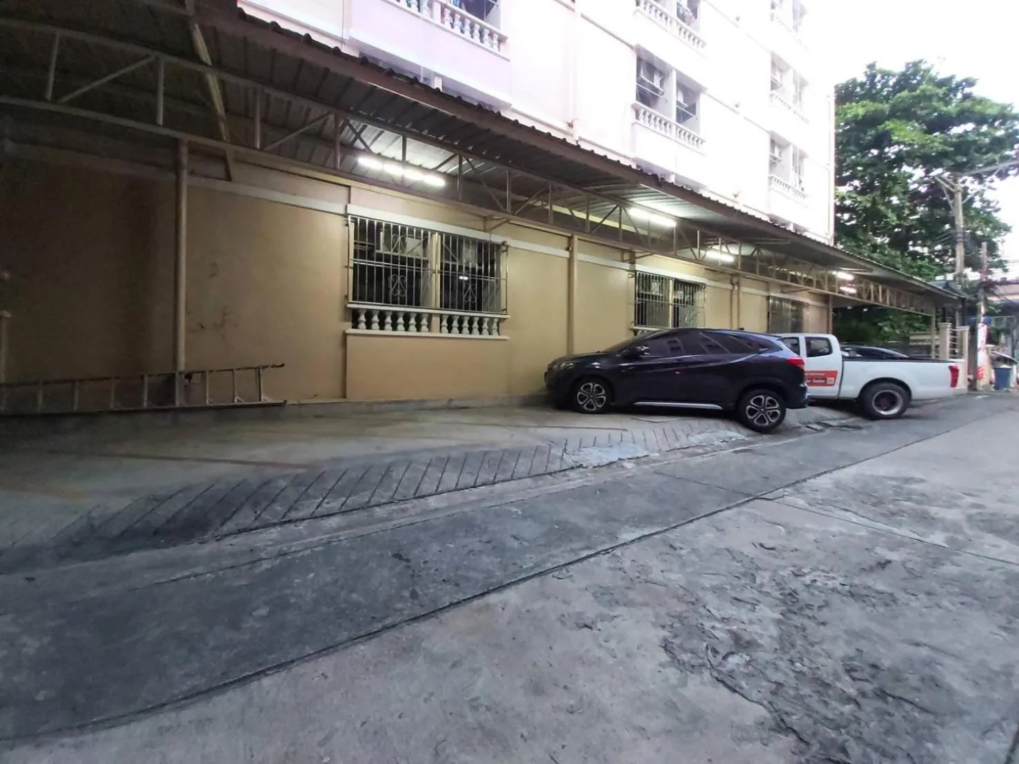 Property building in Hotel Paraiso