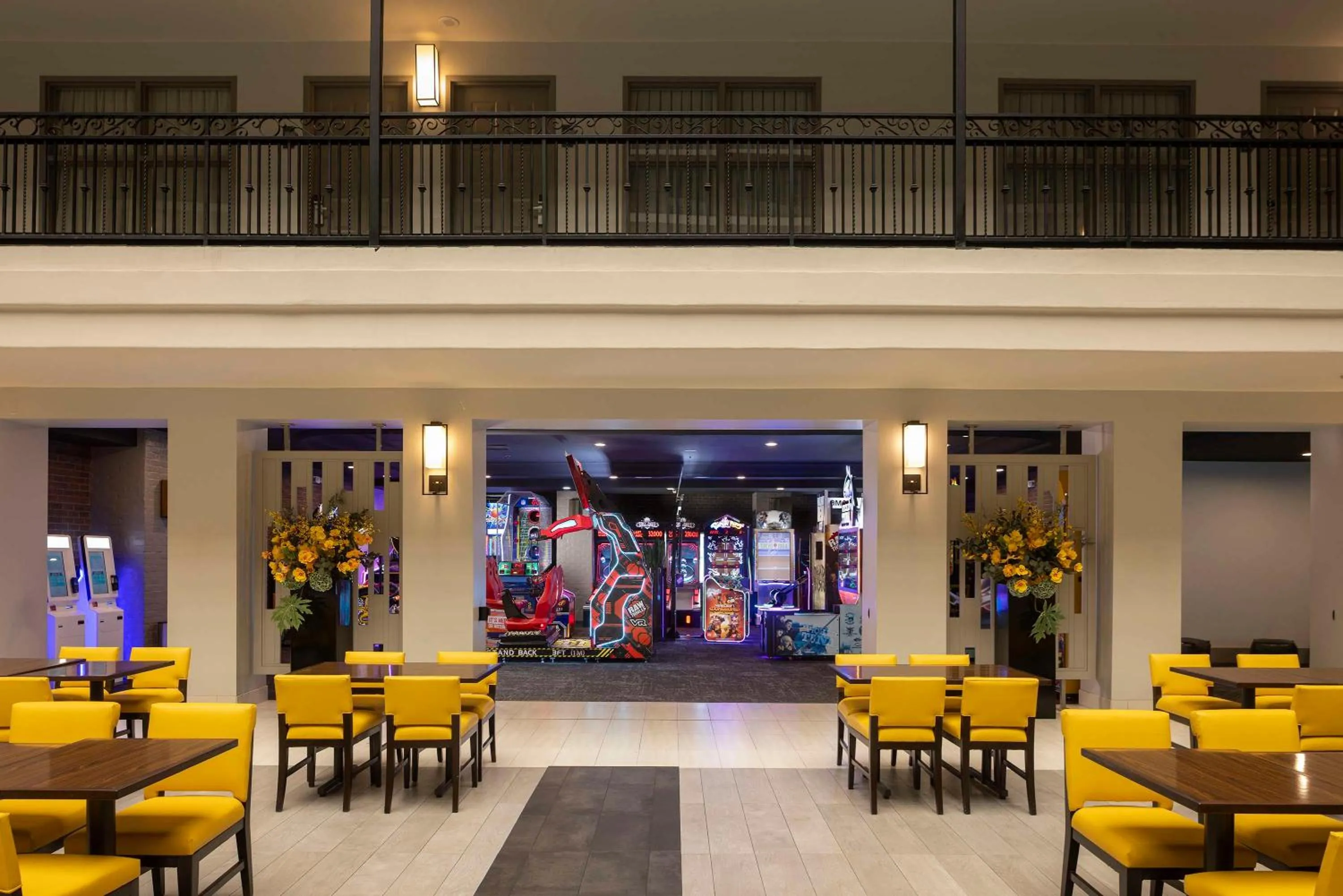 Lobby or reception in Embassy Suites by Hilton Anaheim North