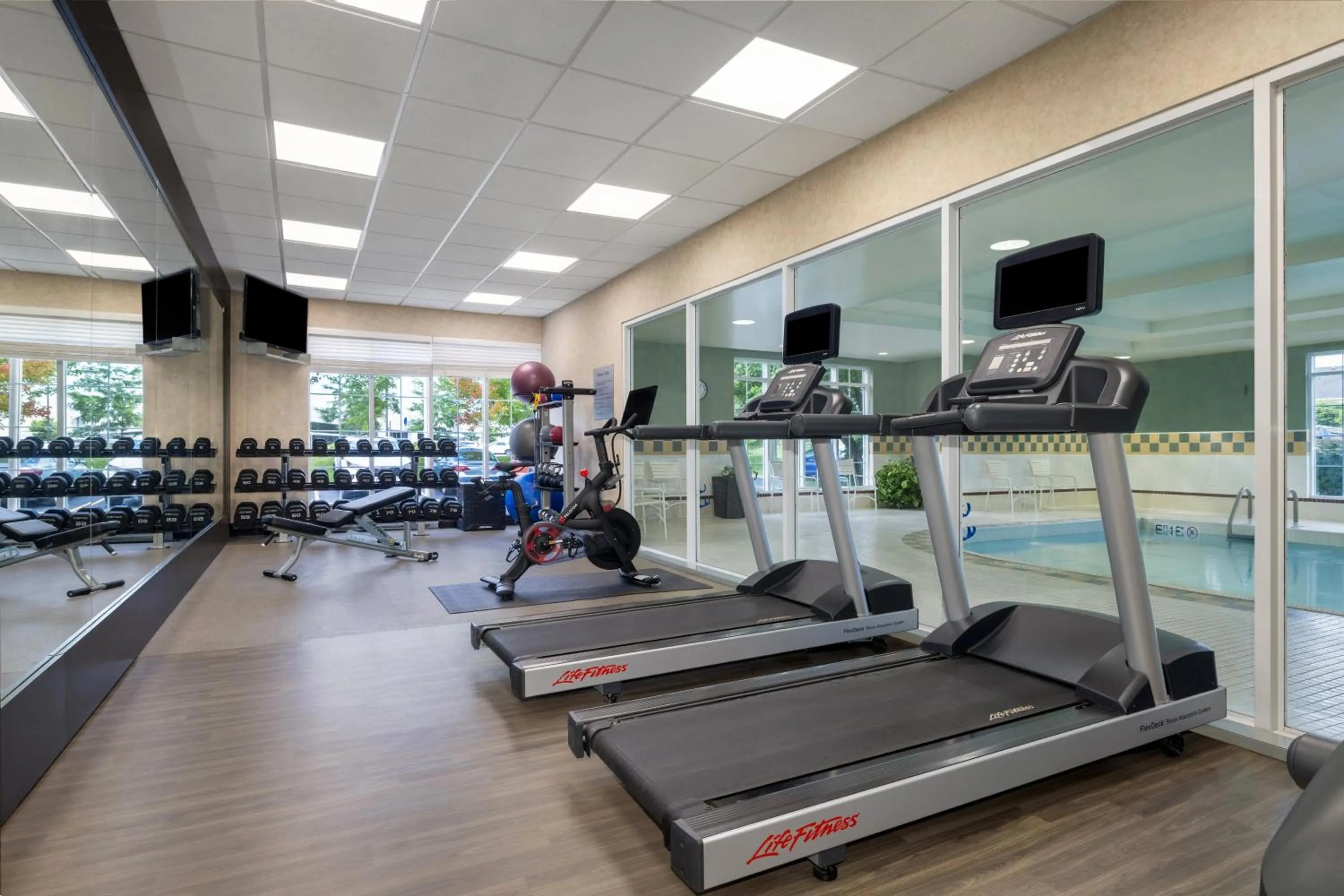 Fitness centre/facilities in Homewood Suites by Hilton Cambridge-Waterloo, Ontario