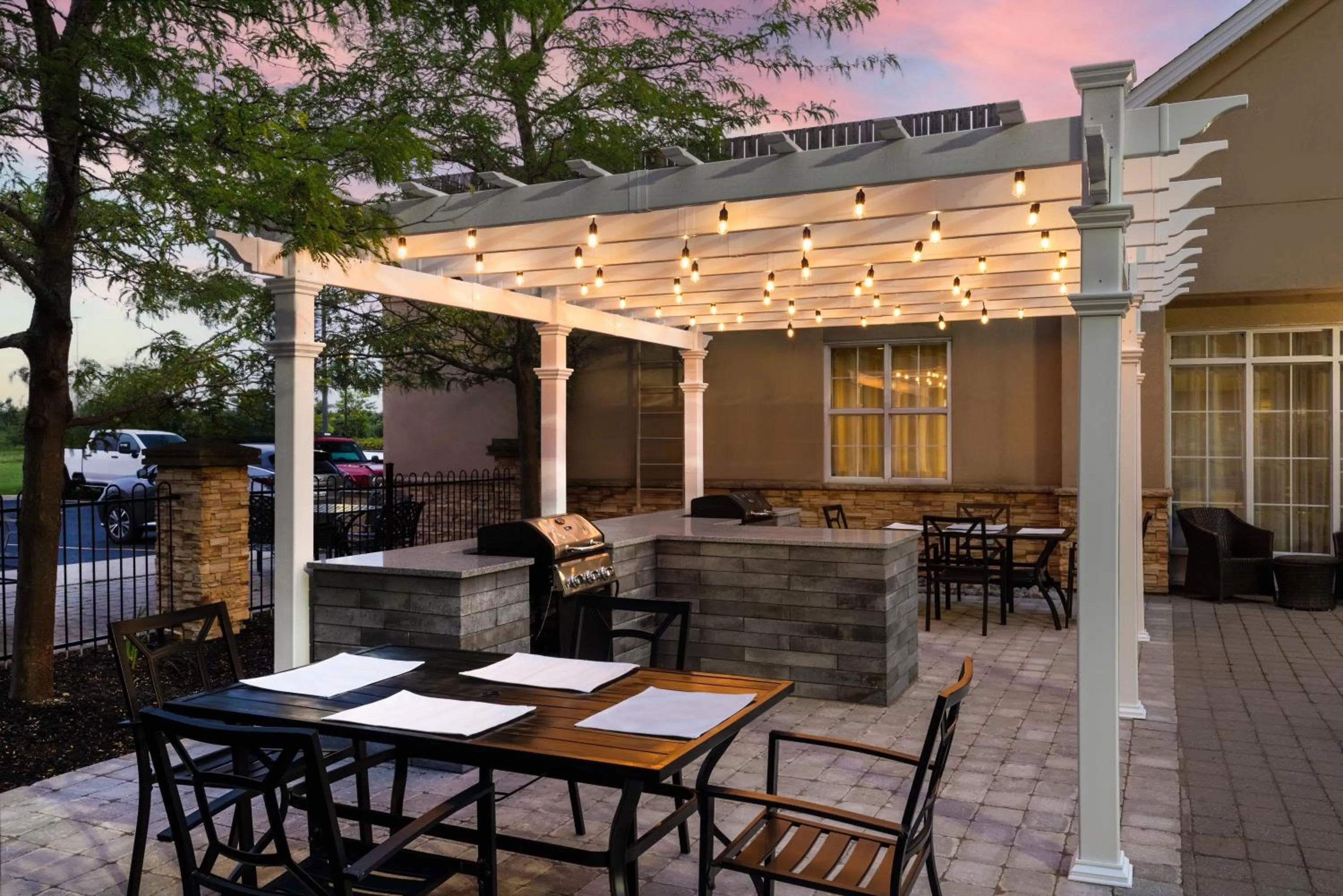 BBQ facilities in Homewood Suites by Hilton Cambridge-Waterloo, Ontario
