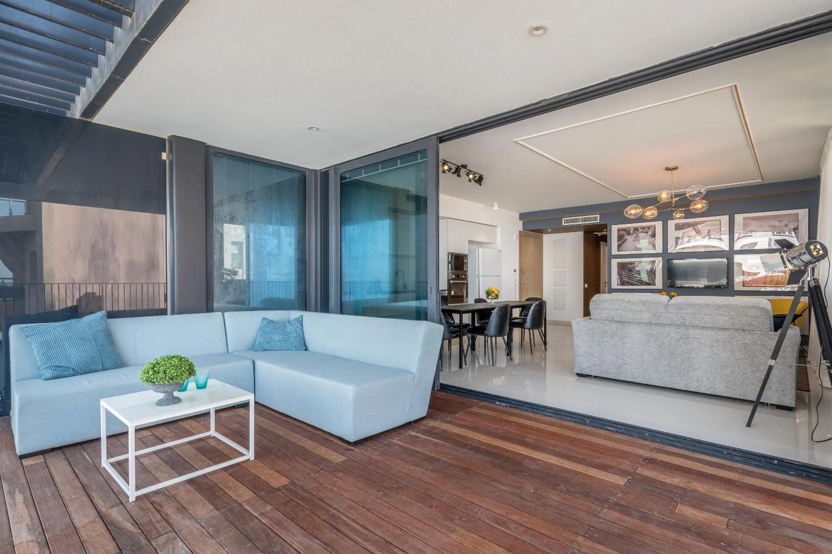Front of Beach - Luxurious Residence