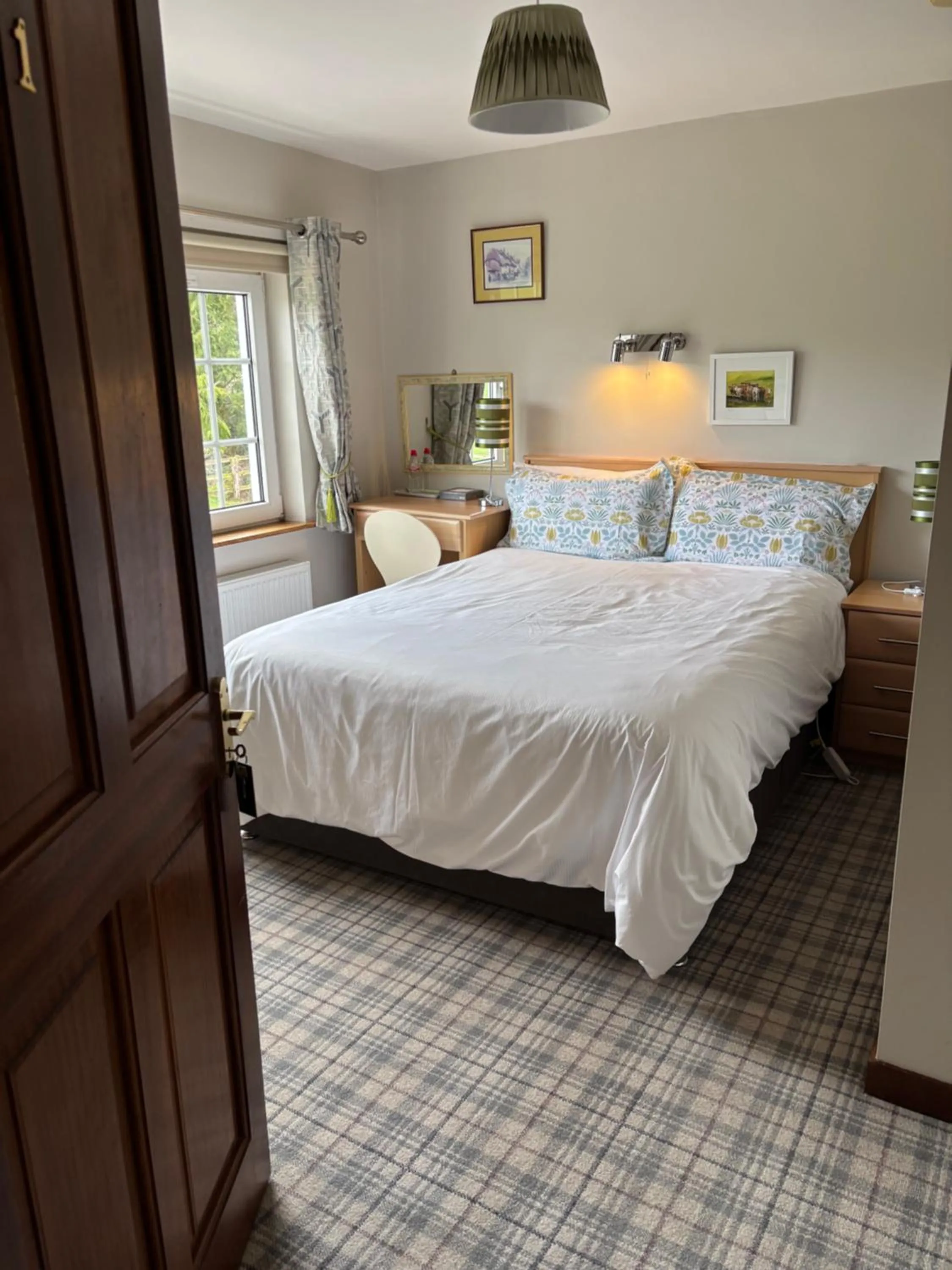 Bedroom, Bed in Ballindrum Farm B&B