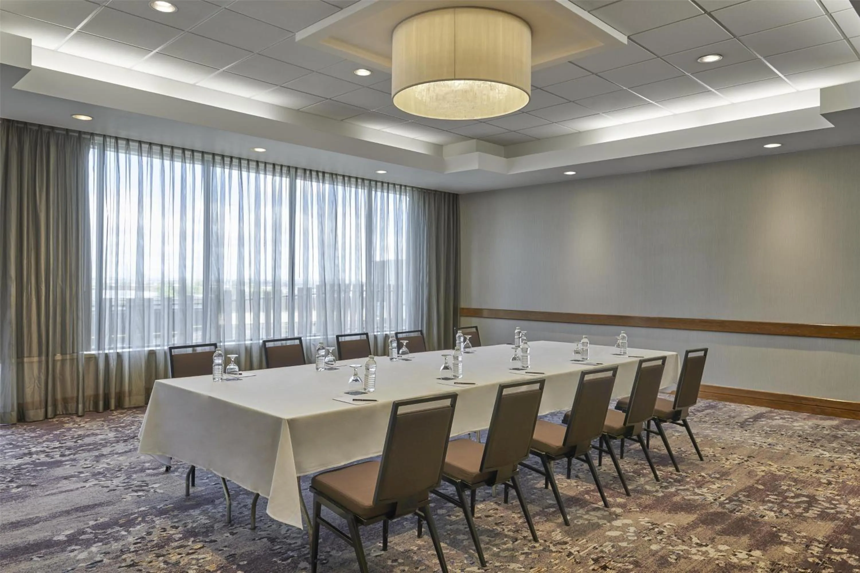 Meeting/conference room in Hilton Toronto Airport Hotel & Suites