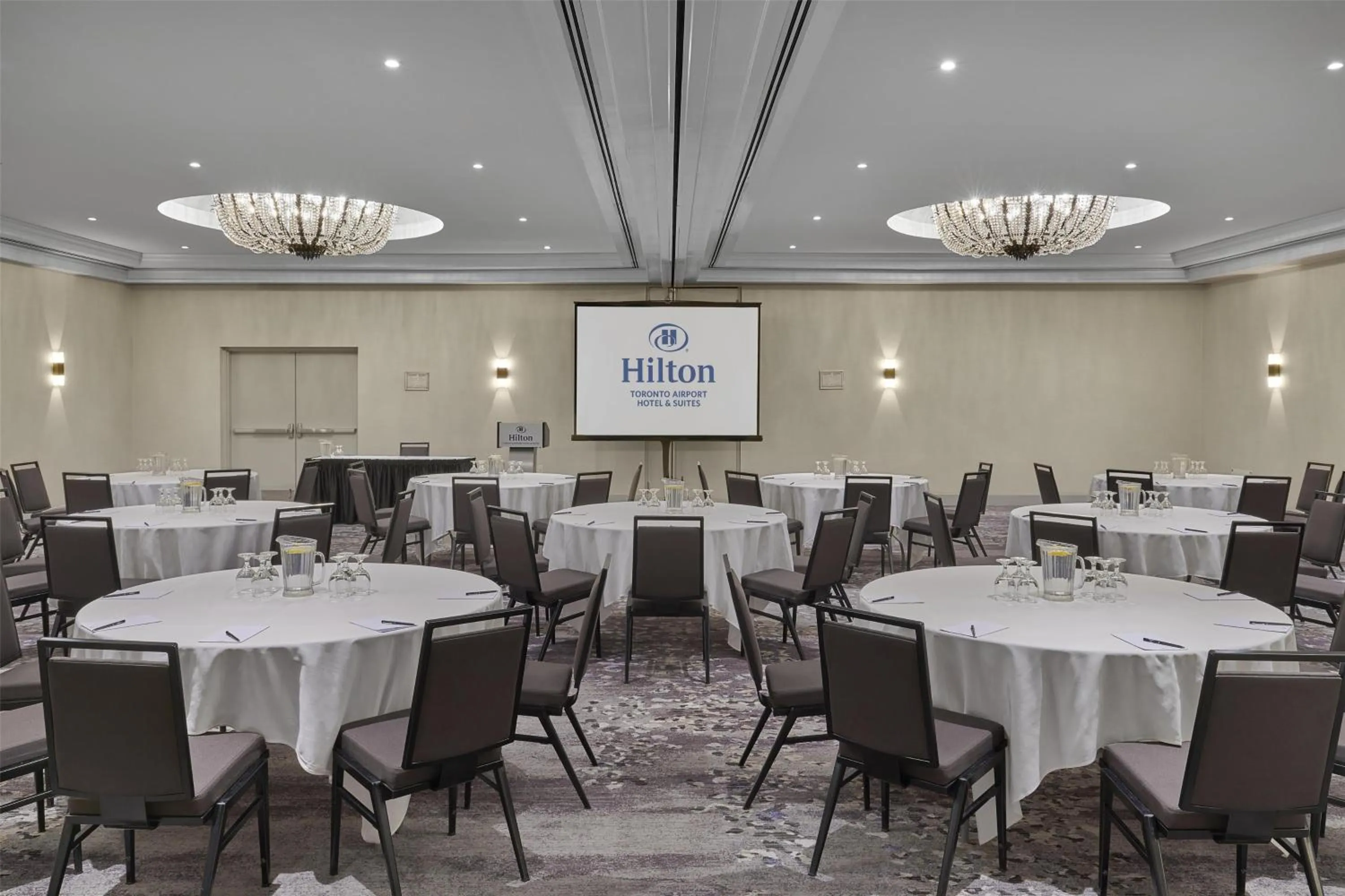 Meeting/conference room in Hilton Toronto Airport Hotel & Suites