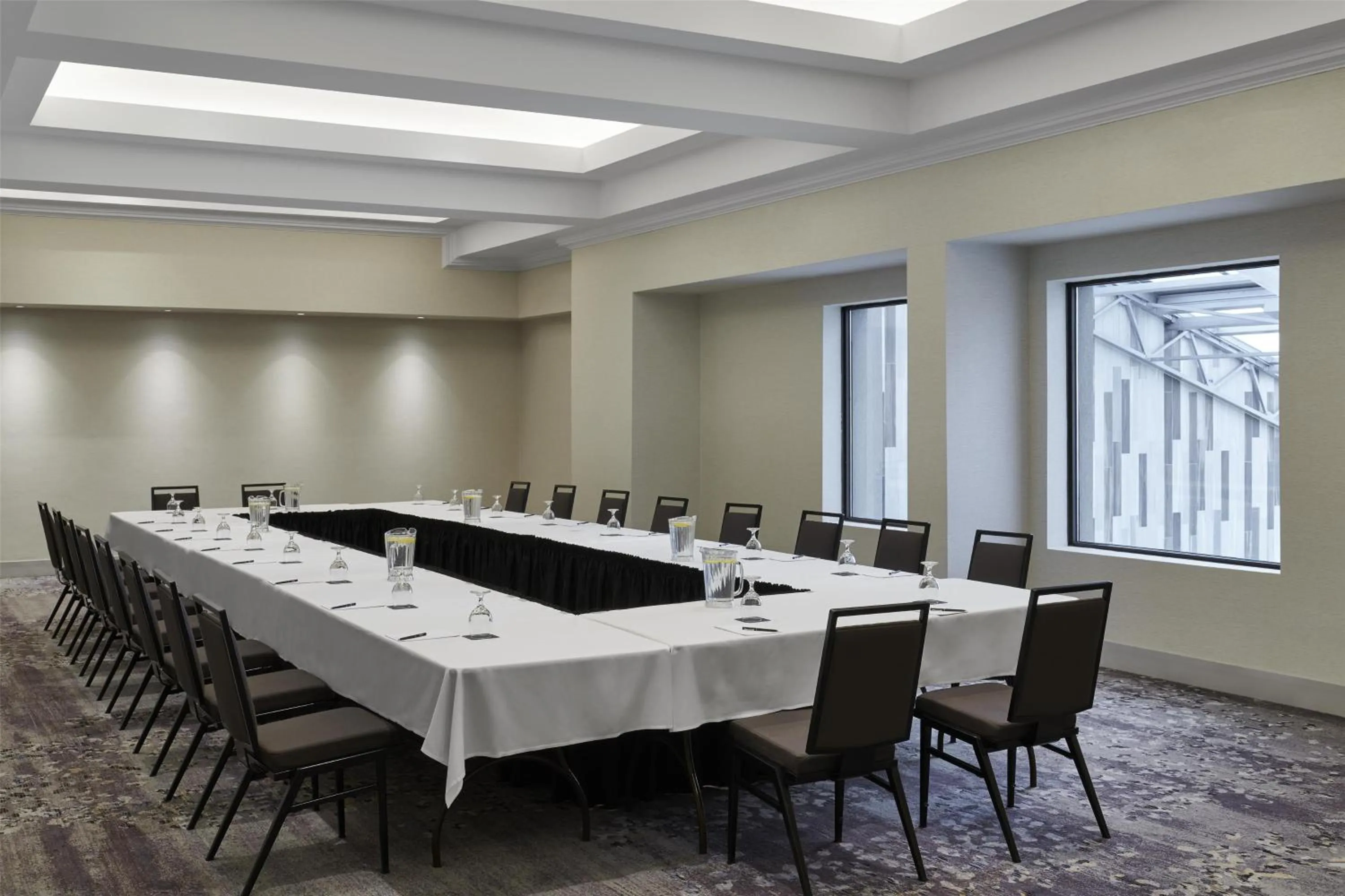 Meeting/conference room in Hilton Toronto Airport Hotel & Suites