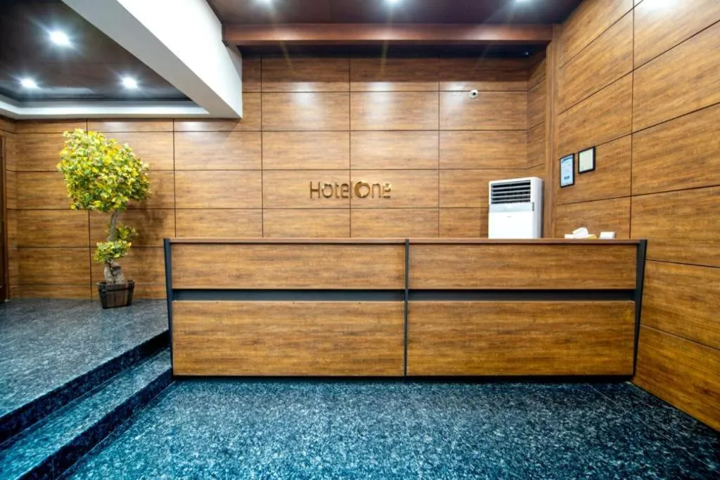 Lobby or reception in Hotel One Gulberg, Lahore