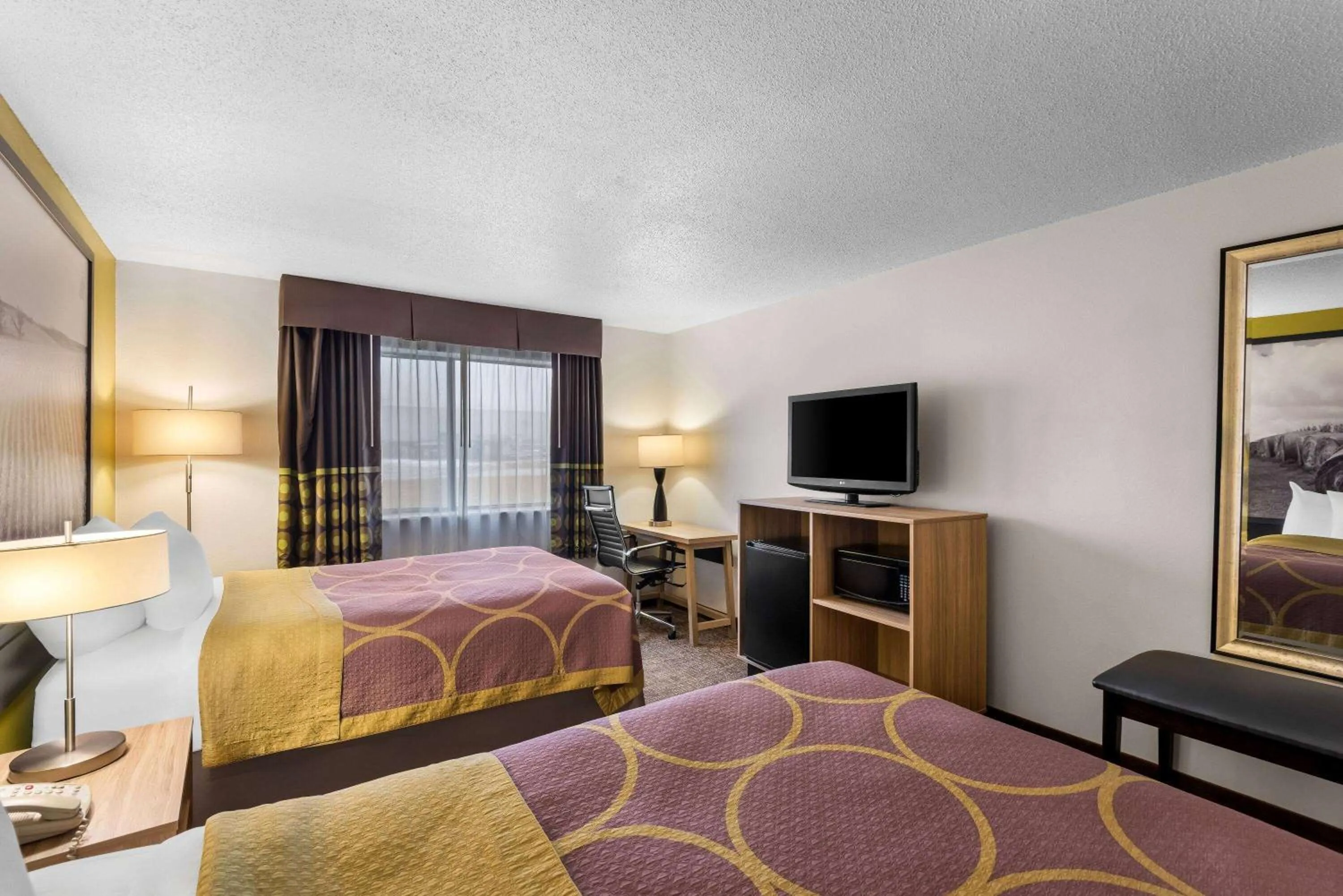 Bed in Super 8 by Wyndham Oelwein