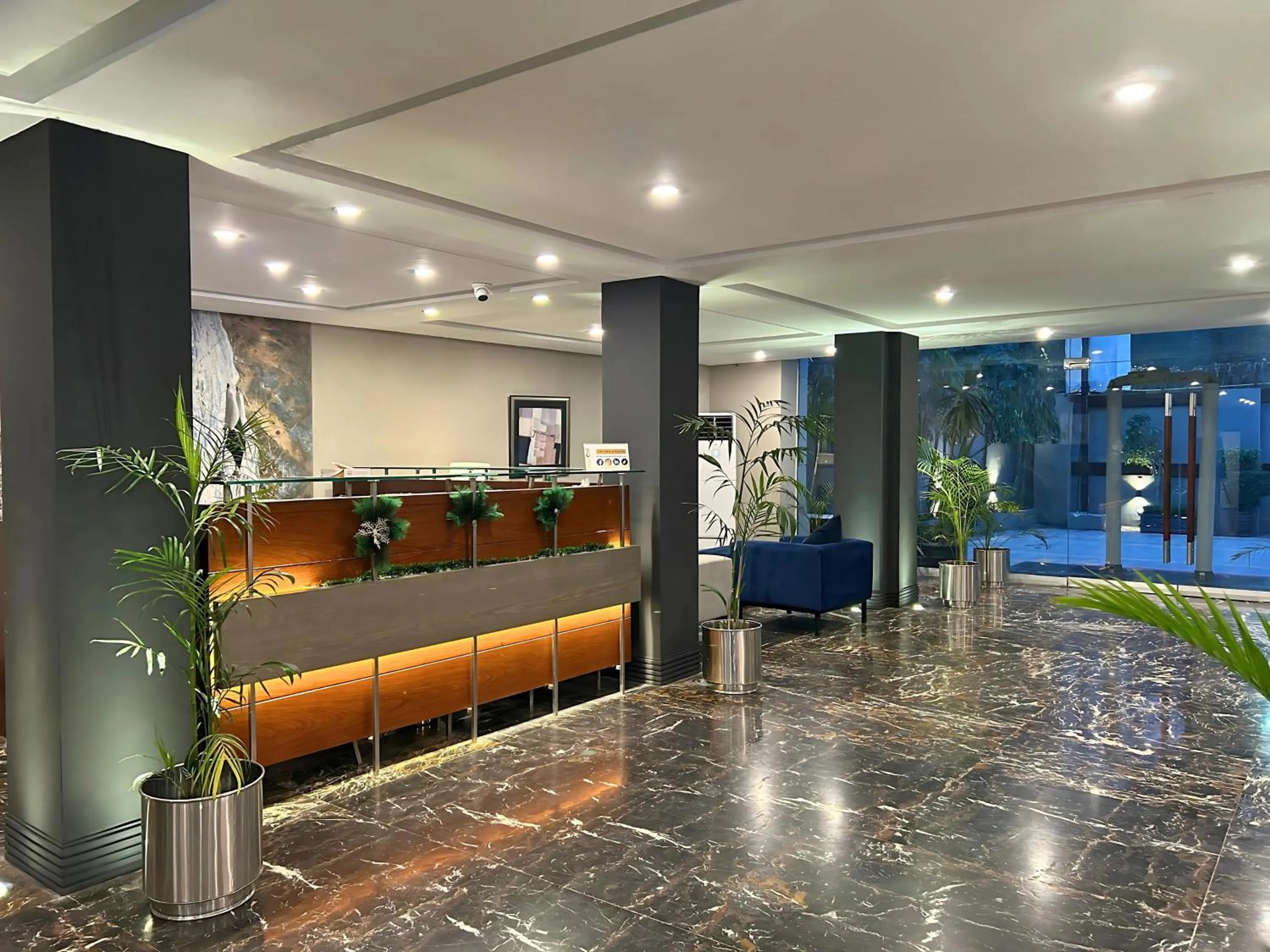 Lobby or reception in Hotel One The Mall, Lahore