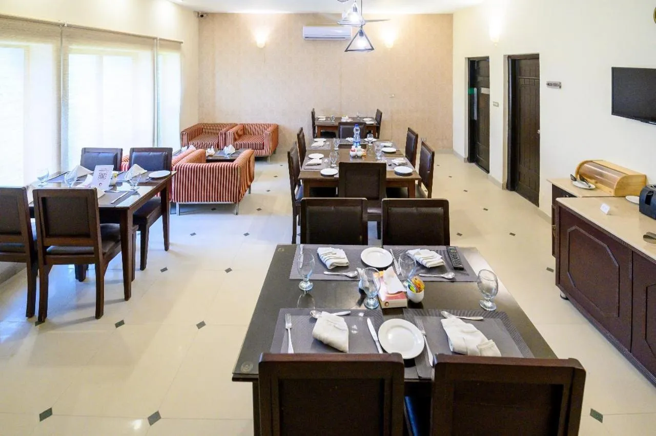 Restaurant/places to eat in Hotel One Bahawalpur