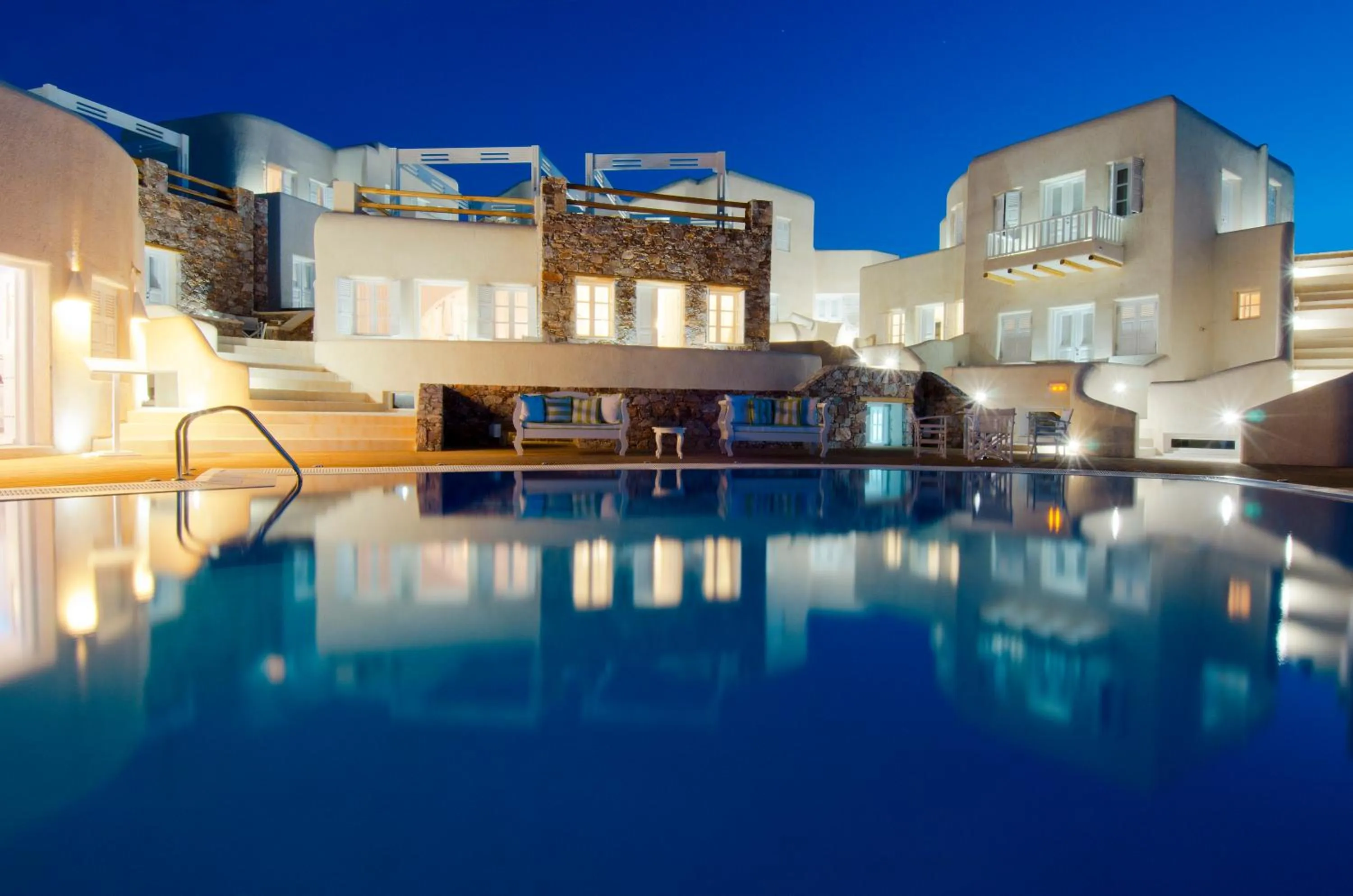 Property building in Aspalathras White Hotel