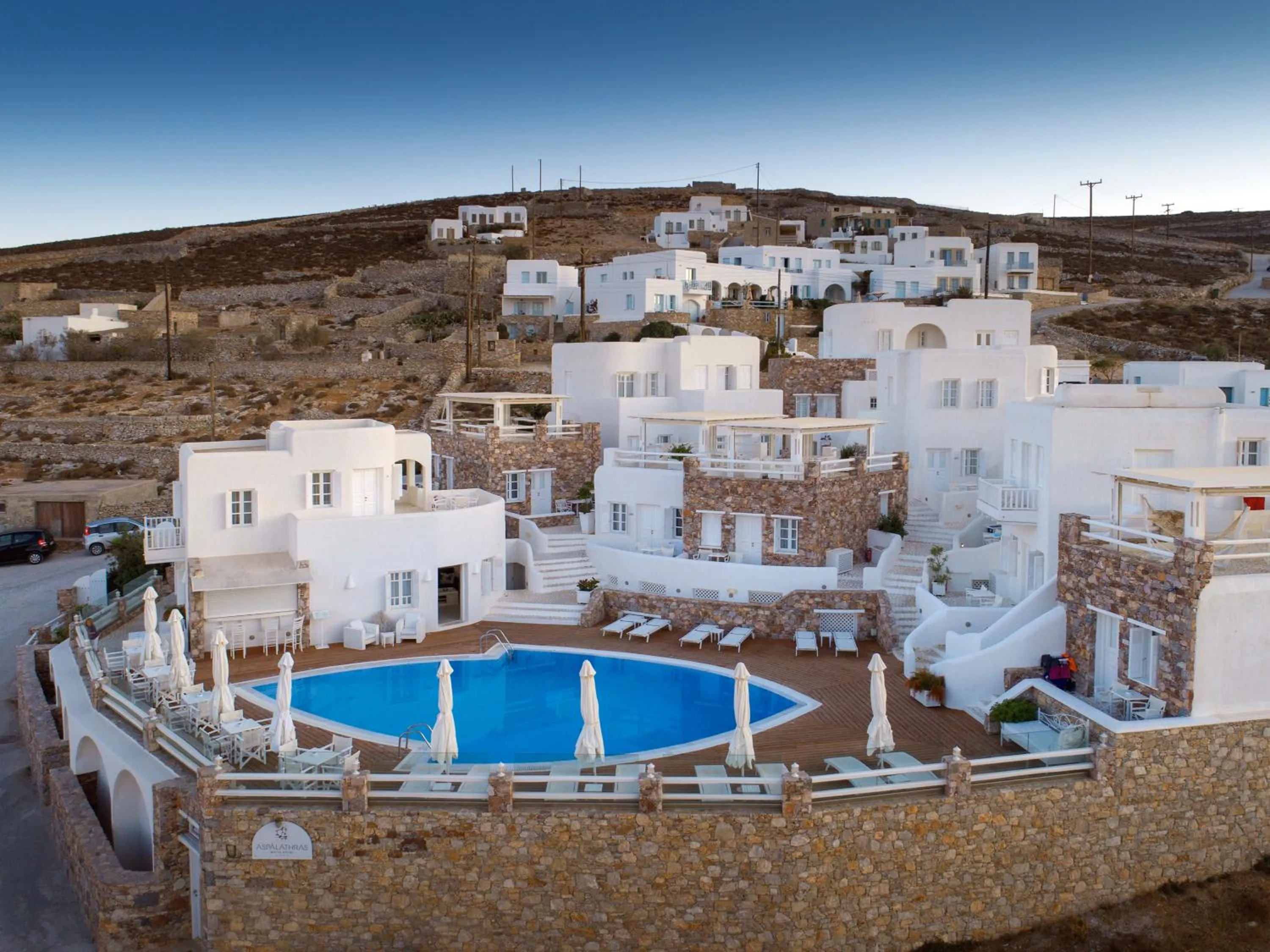 Aspalathras White Hotel