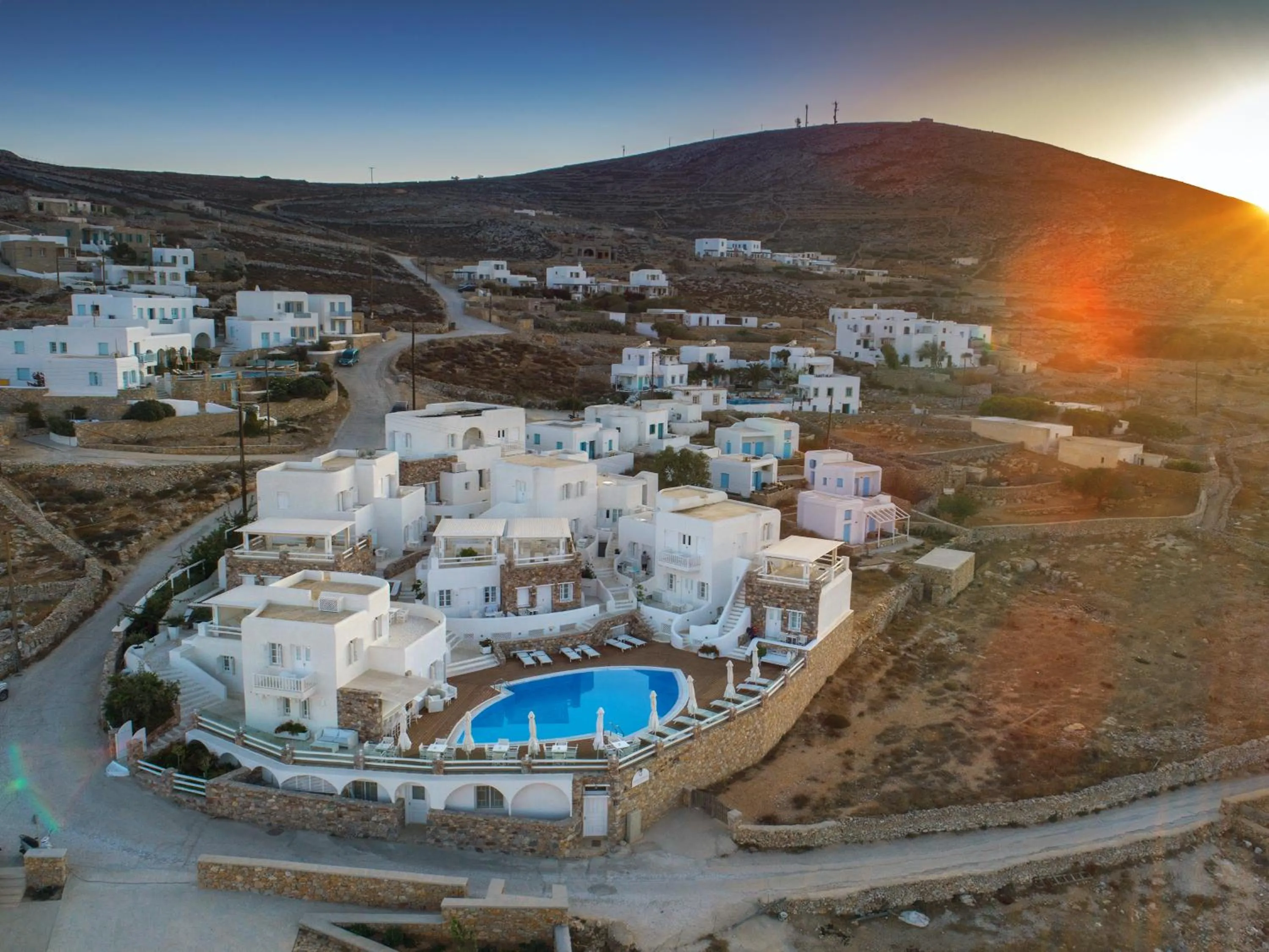 Aspalathras White Hotel