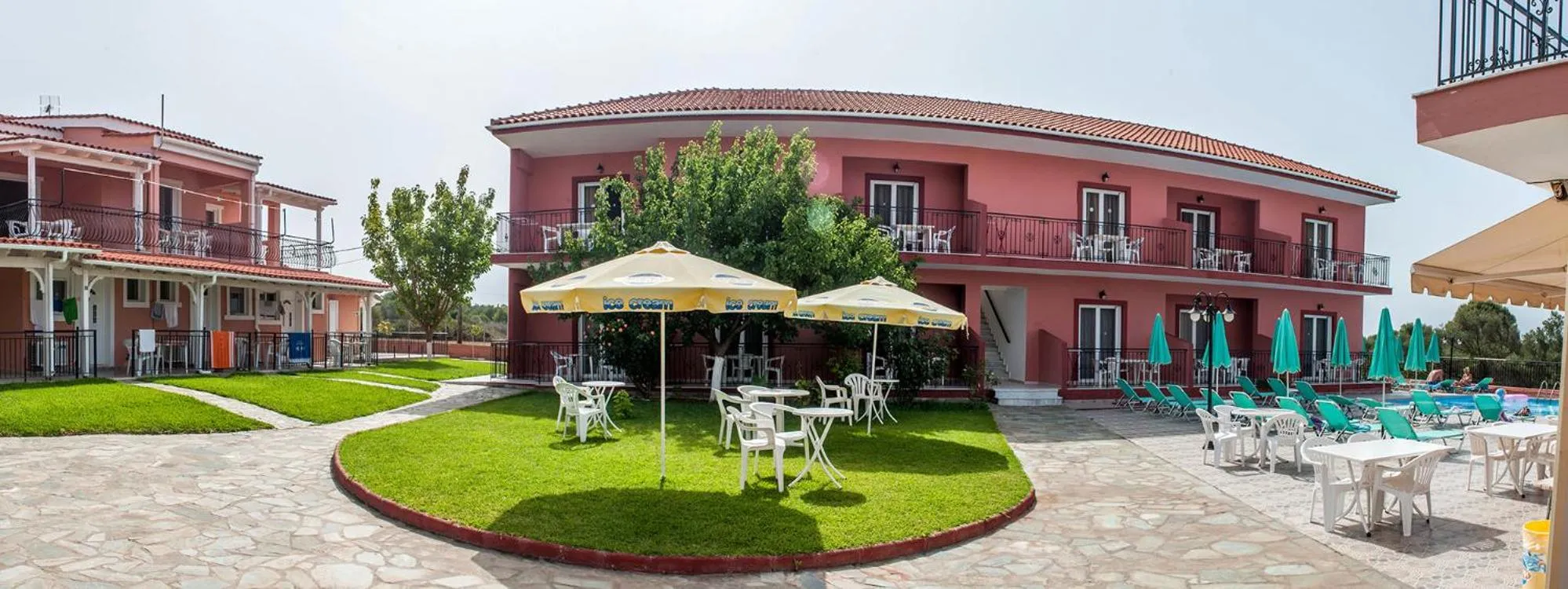 Property building in Paradise Studios