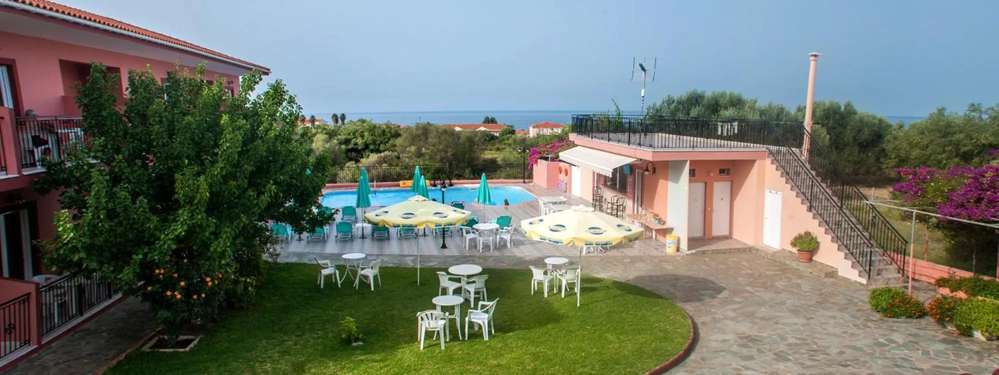 Garden view in Paradise Studios