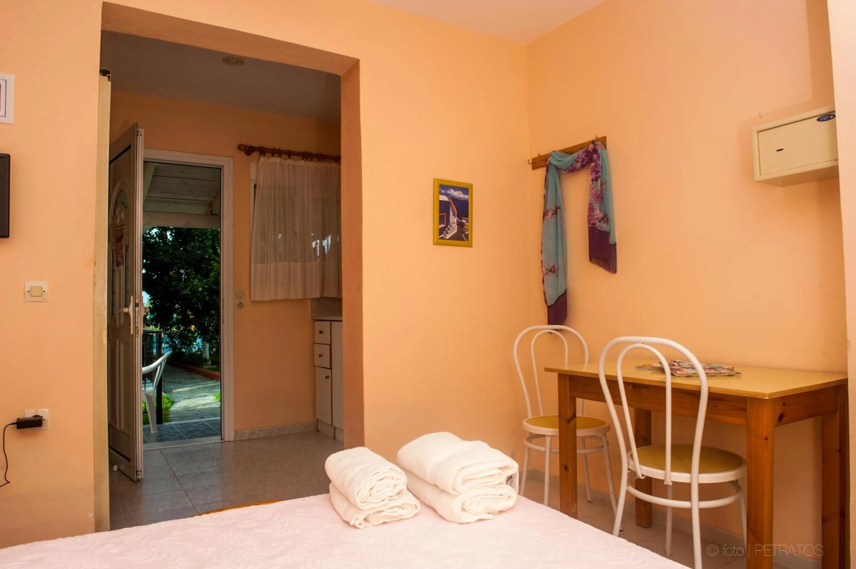 Bedroom, Bed in Paradise Studios