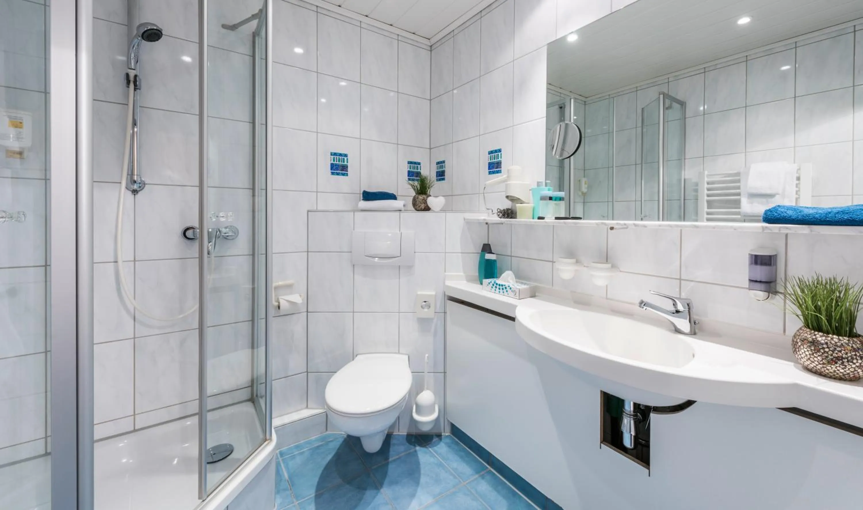 Bathroom in Hotel Monika