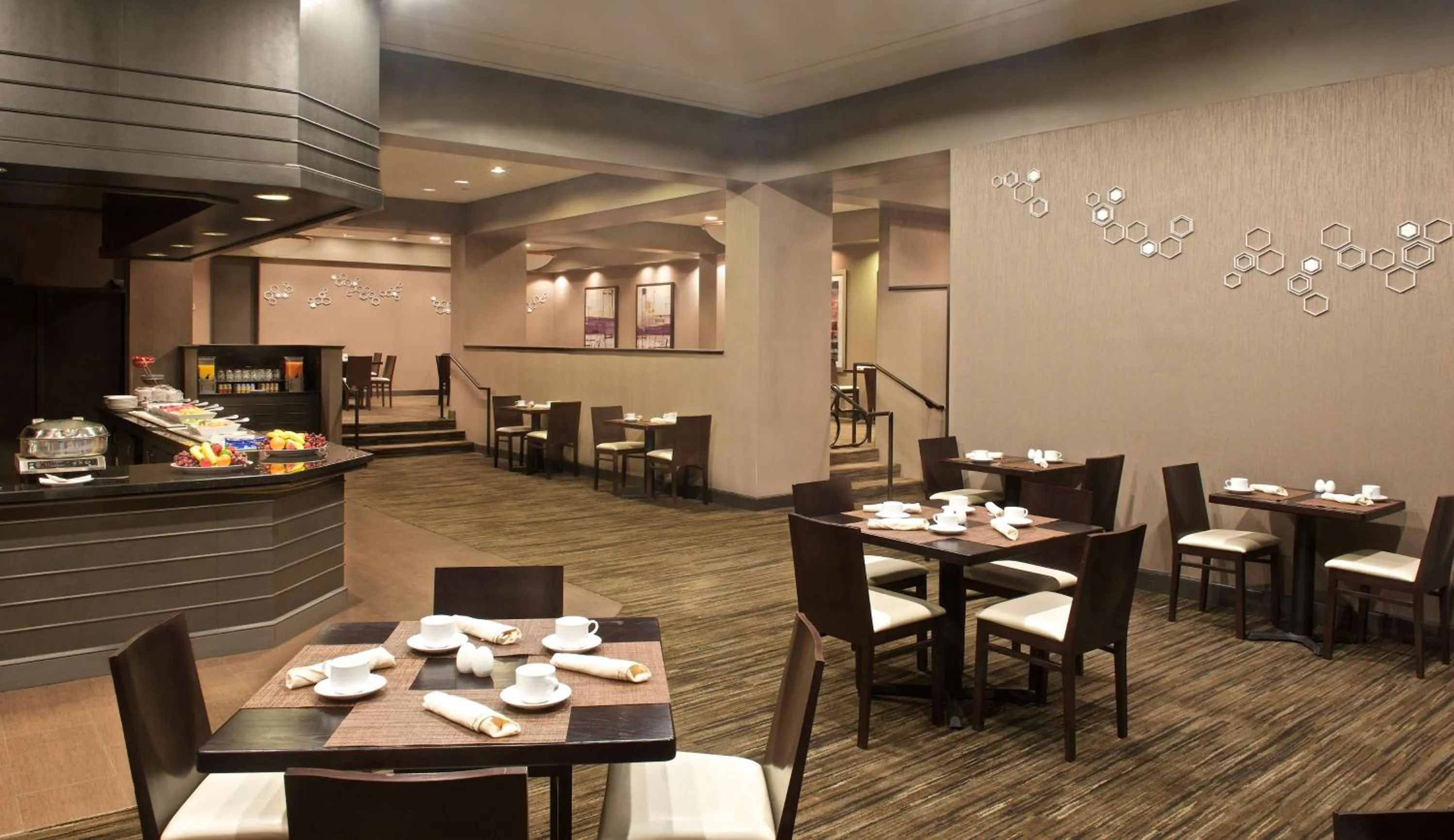 Restaurant/places to eat in Hilton Parsippany