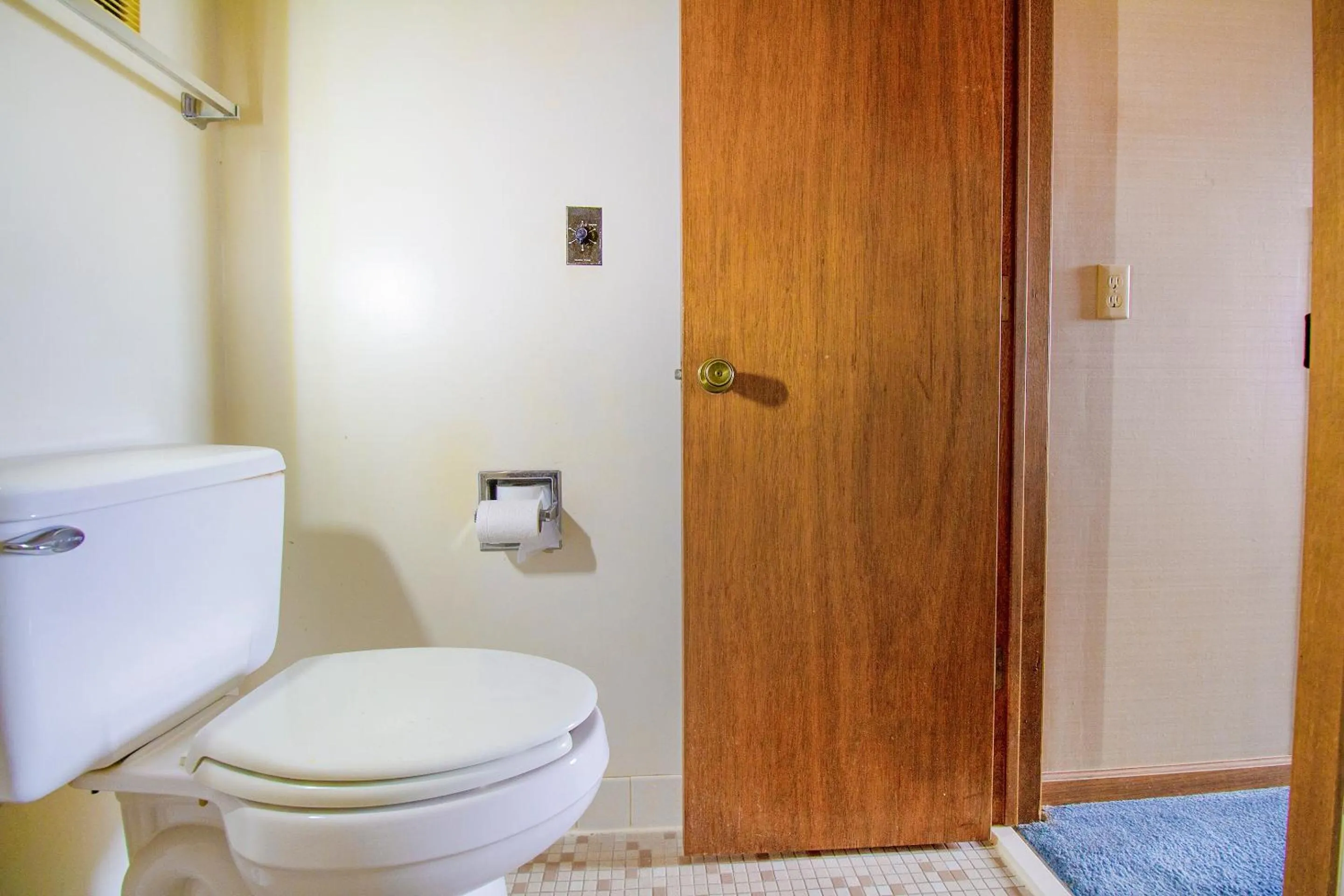 Bathroom in HomeTown Inn By OYO - Liberal, KS