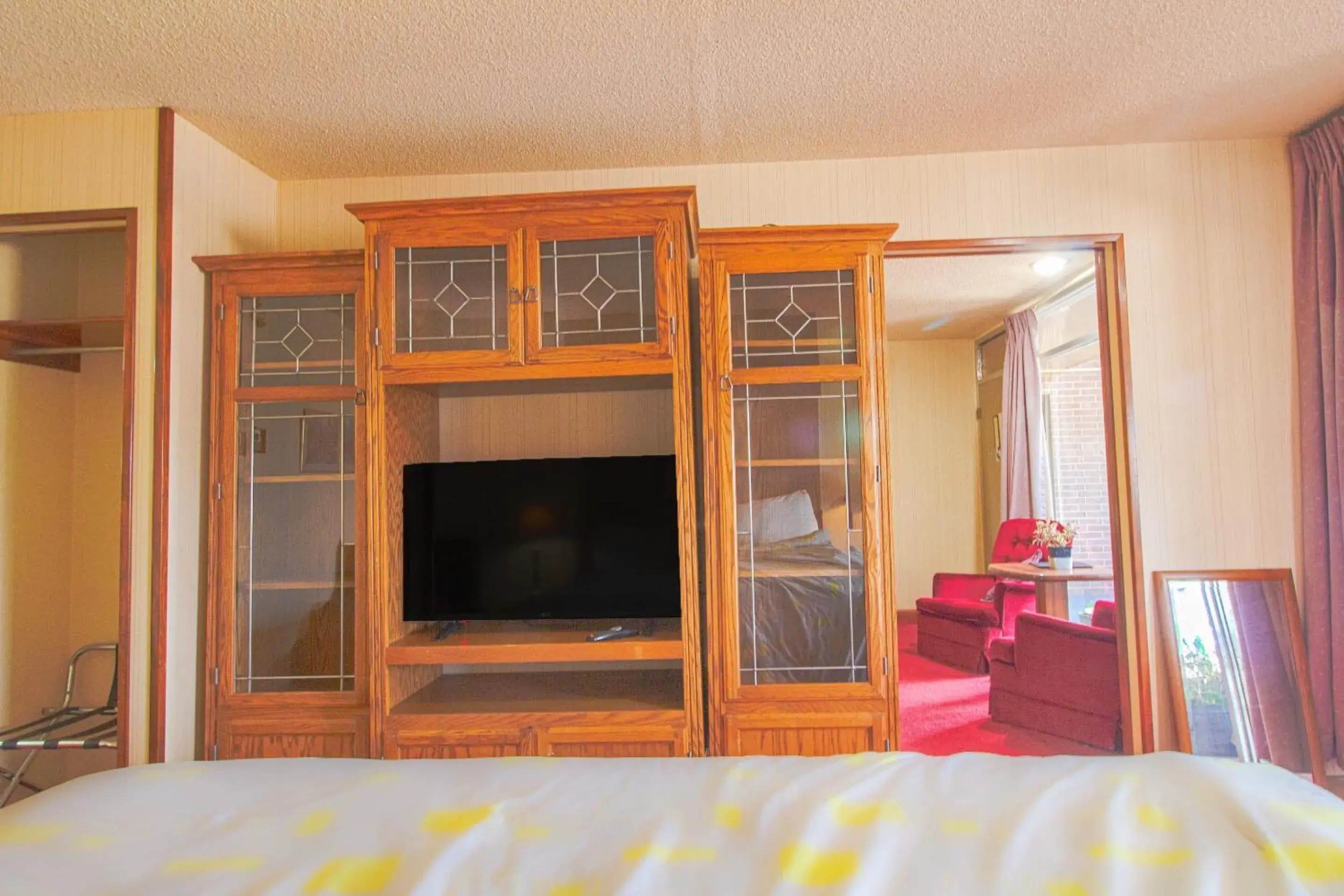 Suite - King Bed in HomeTown Inn By OYO - Liberal, KS Suite - King Bed in HomeTown Inn By OYO - Liberal, KS